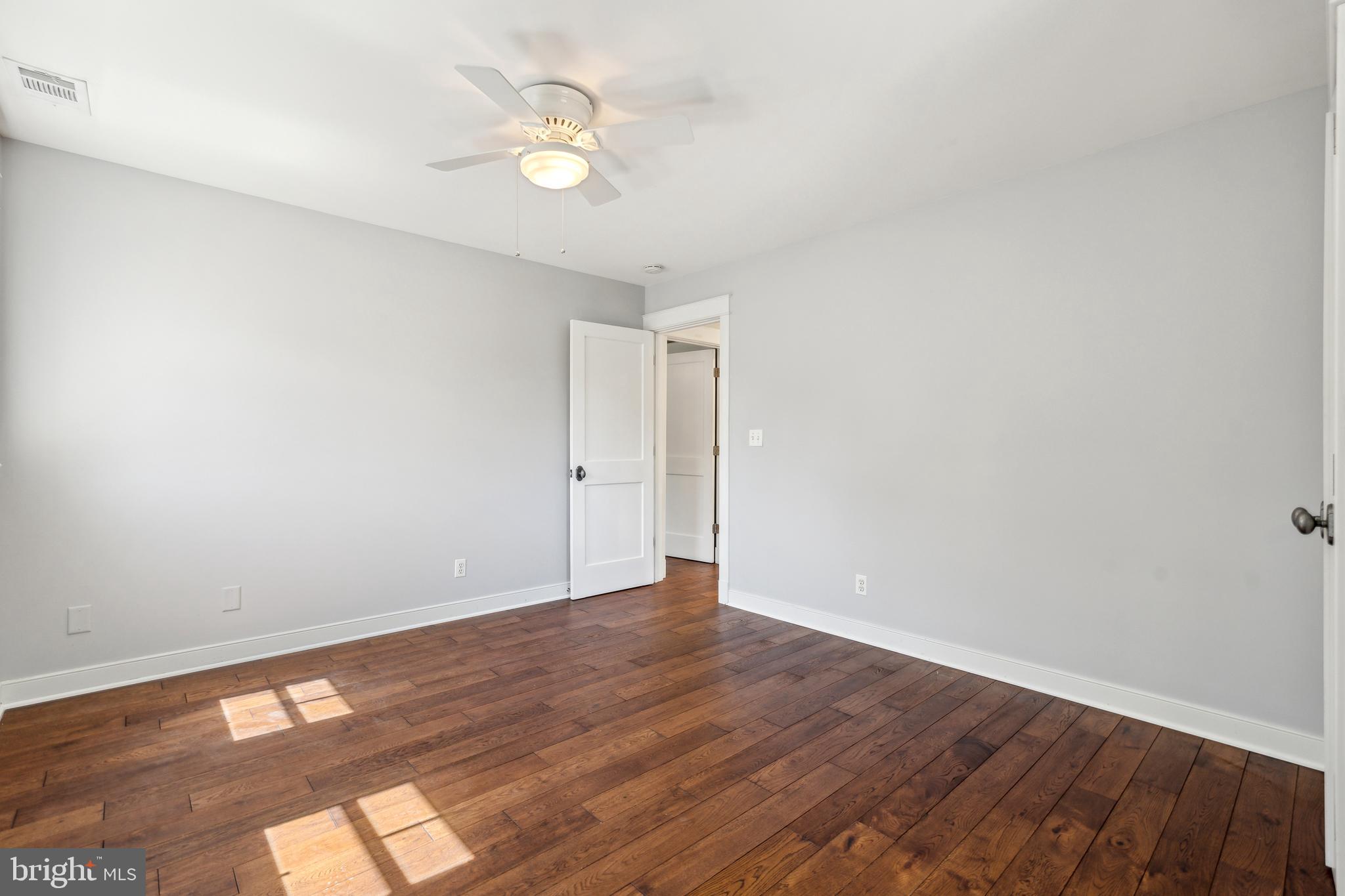 BROYHILL HILLS - Residential