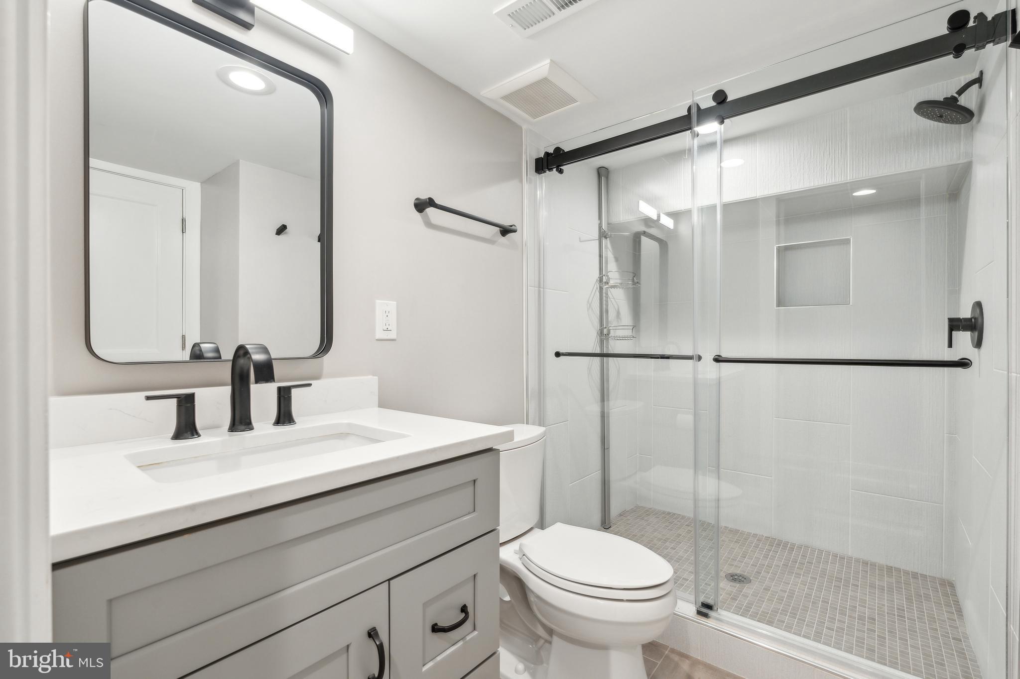 BROYHILL HILLS - Residential