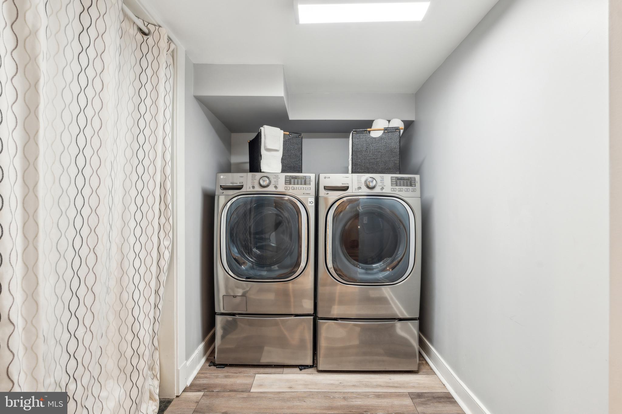 BROYHILL HILLS - Residential