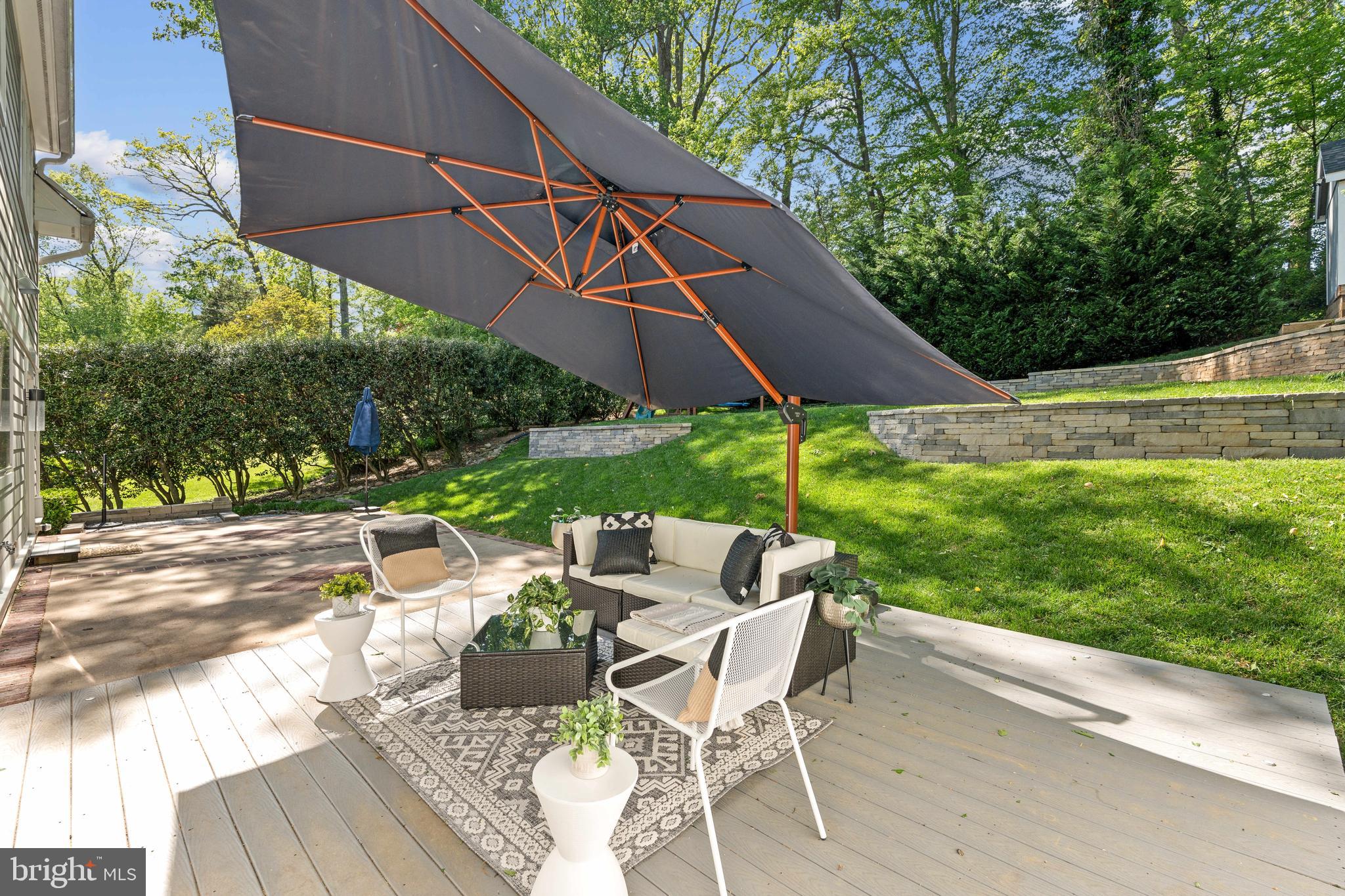 BROYHILL HILLS - Residential