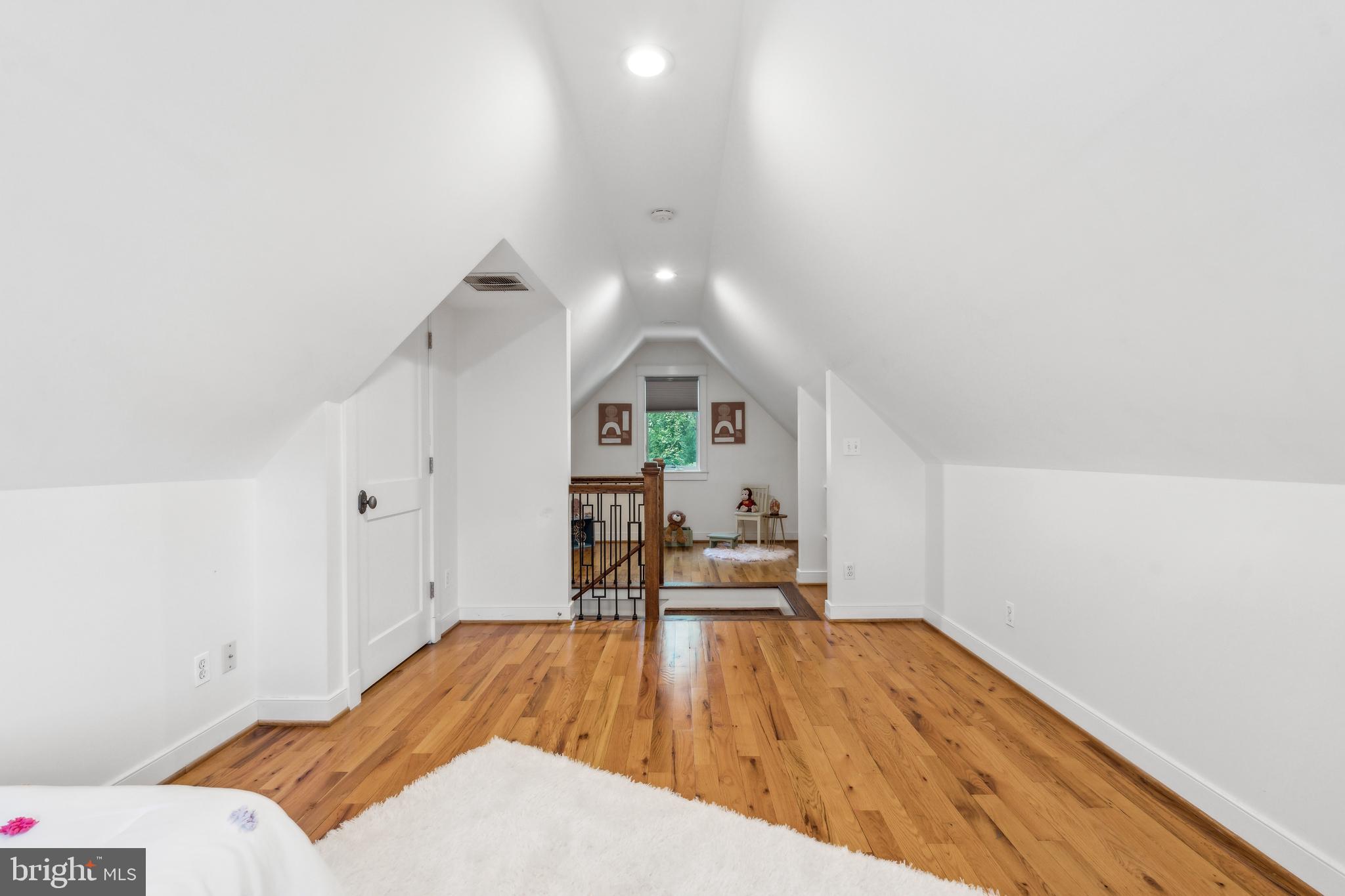 BROYHILL HILLS - Residential