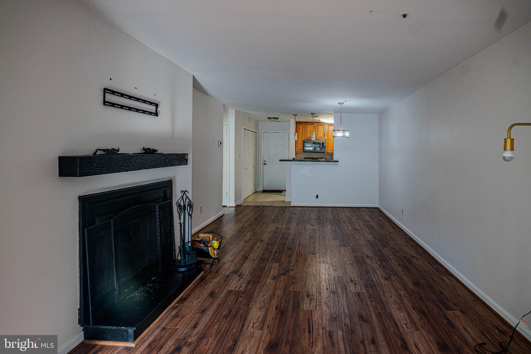 3176 SUMMIT SQUARE DRIVE 4-C5