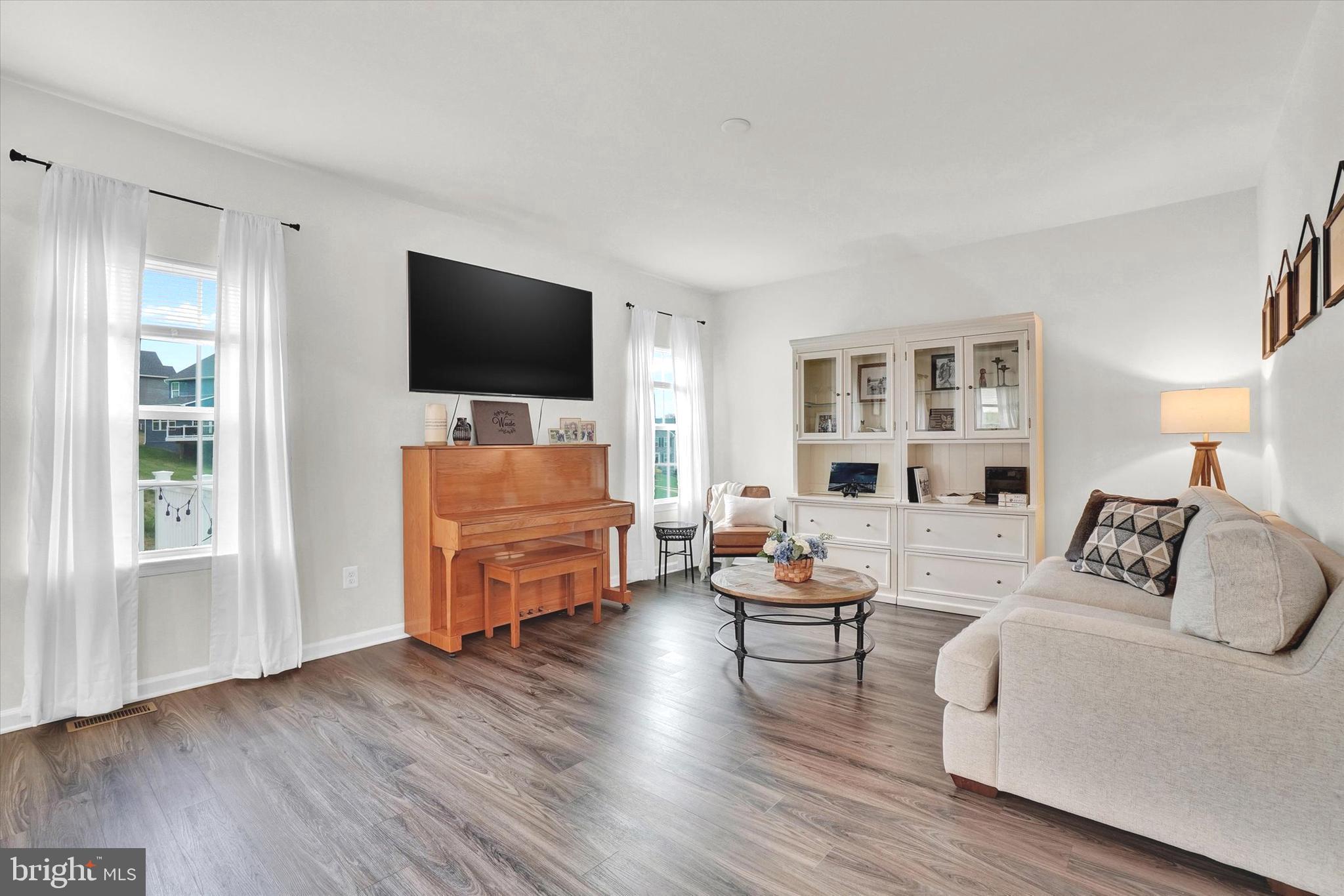 REYNOLD'S OVERLOOK - Residential