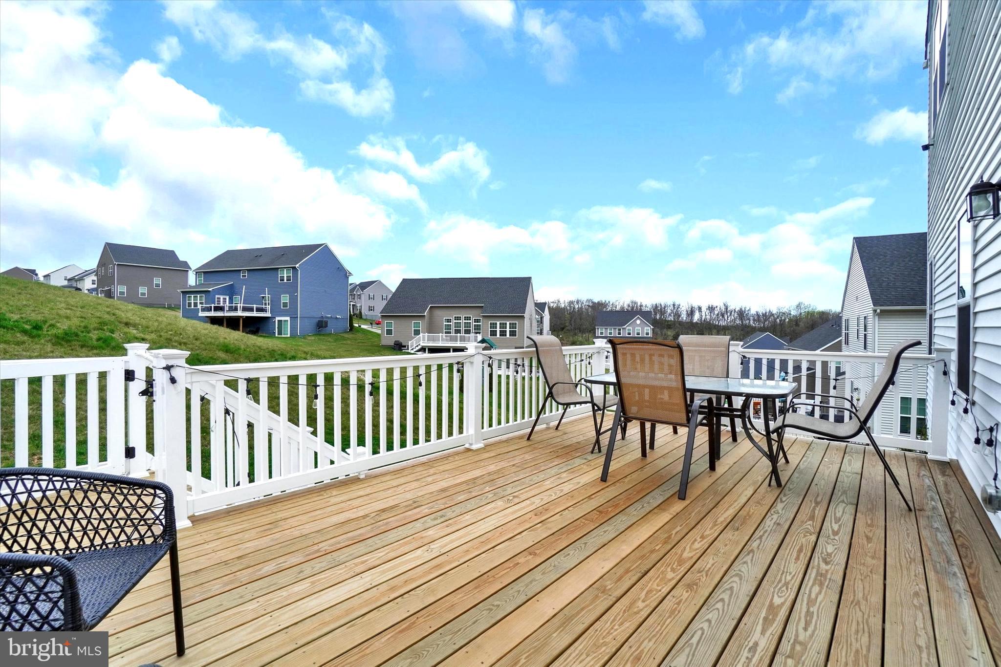 REYNOLD'S OVERLOOK - Residential