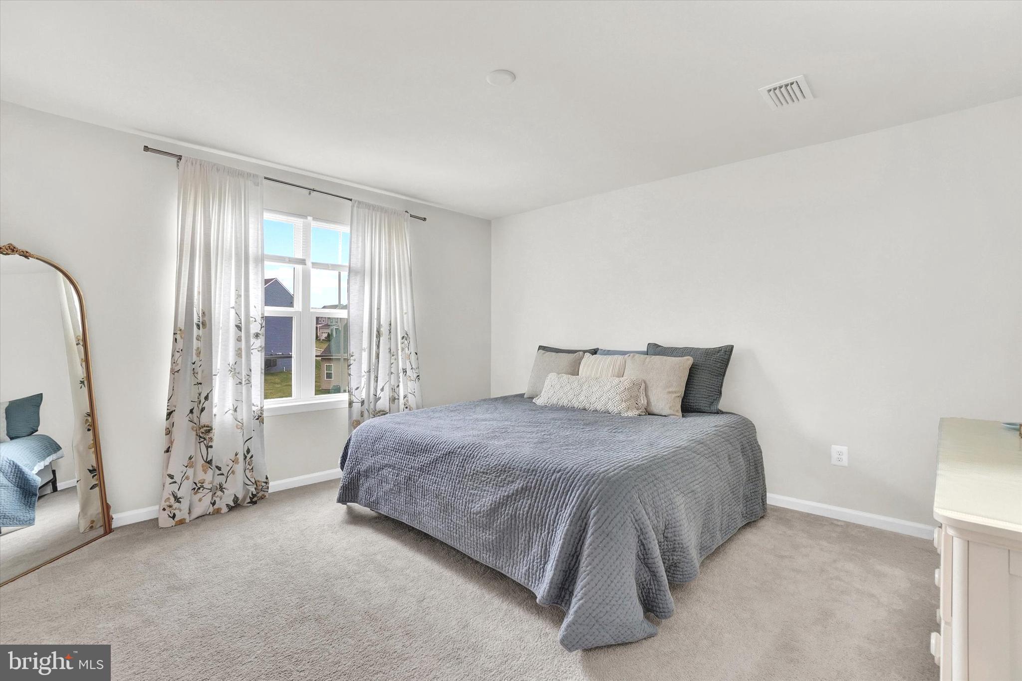 REYNOLD'S OVERLOOK - Residential