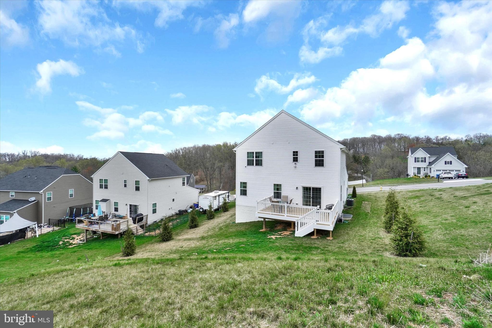 REYNOLD'S OVERLOOK - Residential