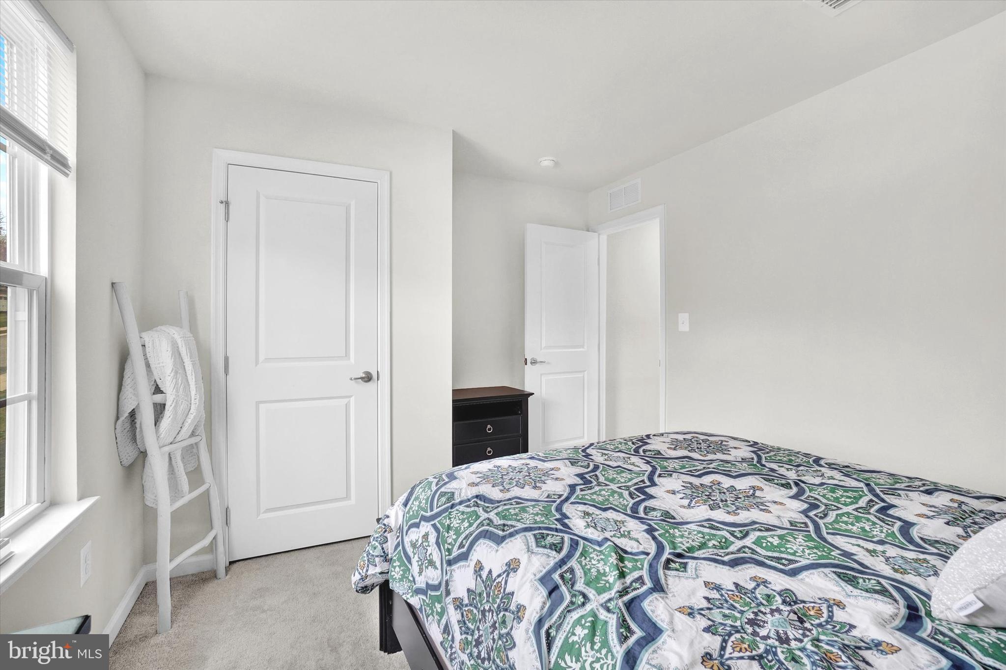 REYNOLD'S OVERLOOK - Residential