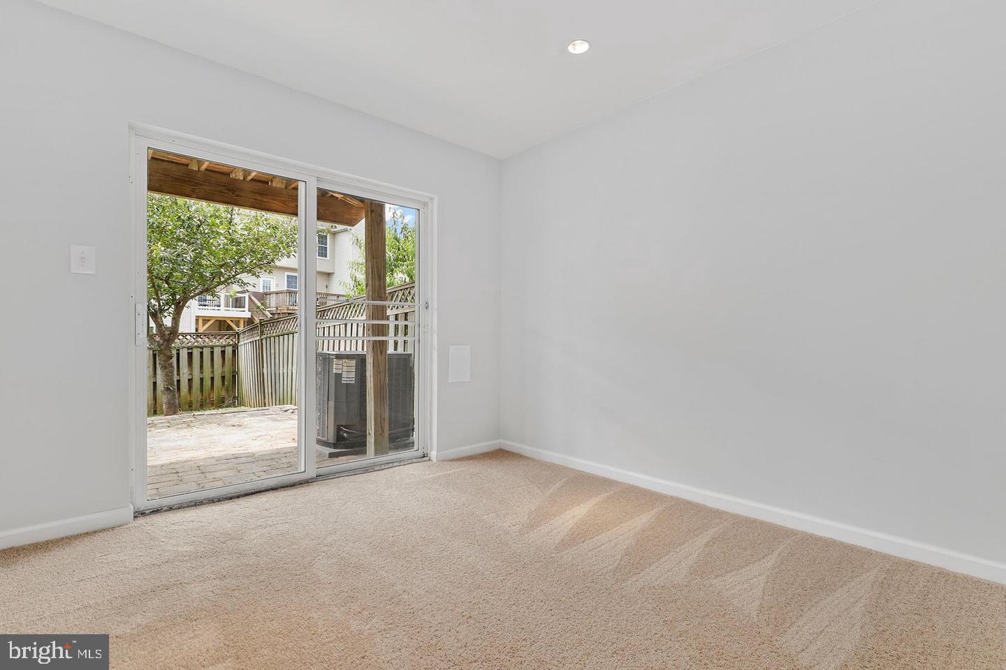 NORTH CROSSING - Residential Lease