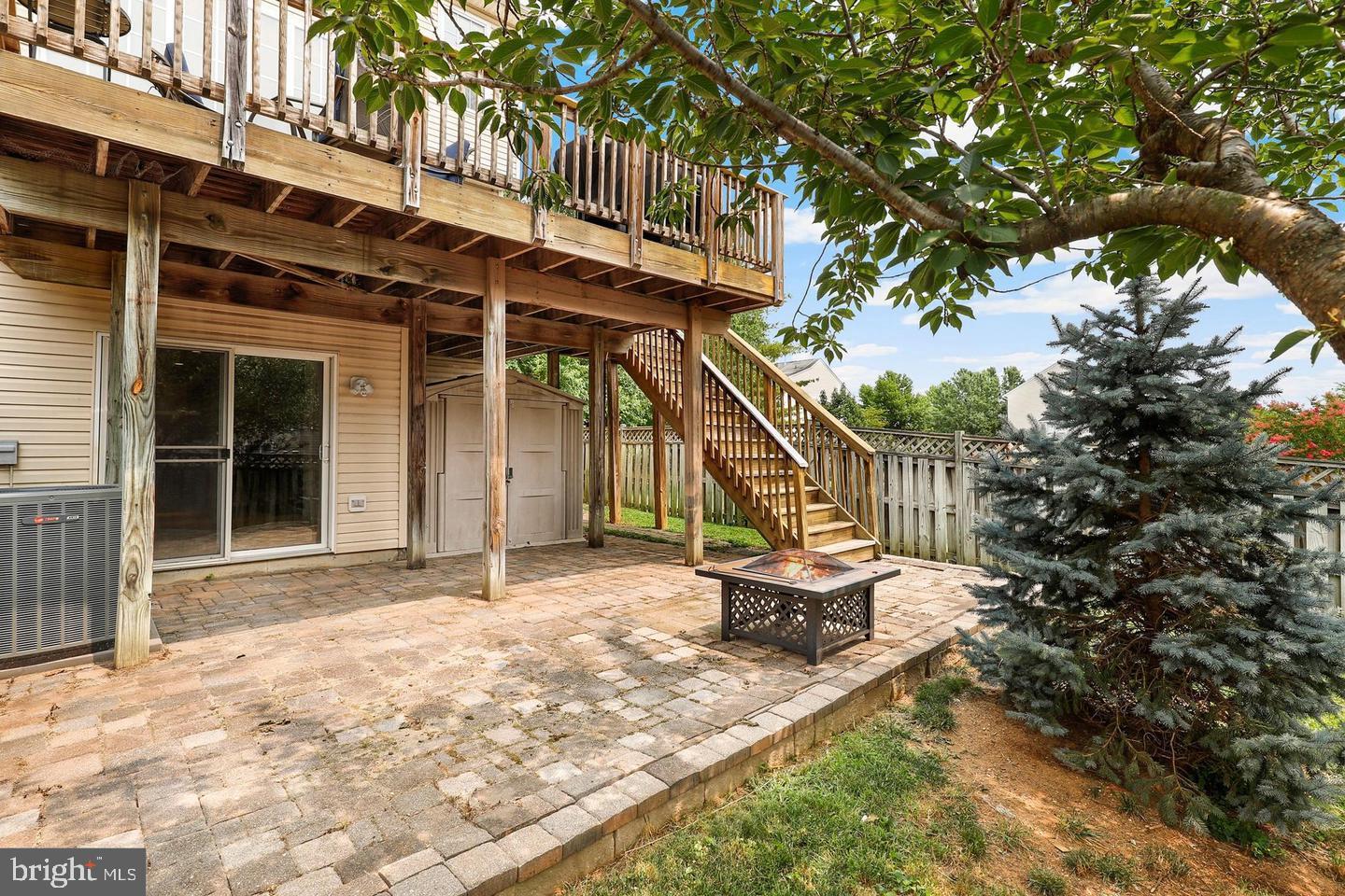 NORTH CROSSING - Residential Lease