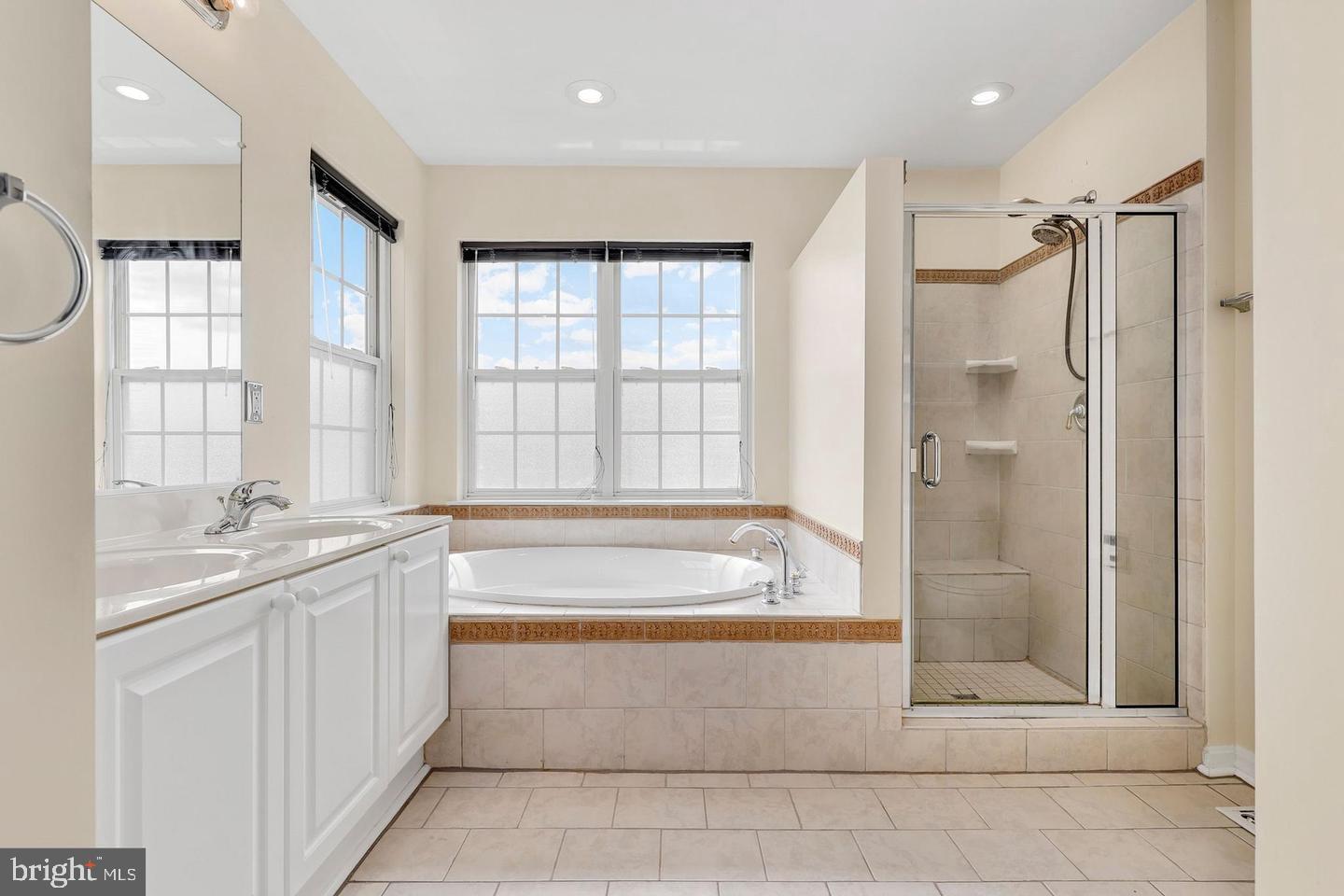 NORTH CROSSING - Residential Lease