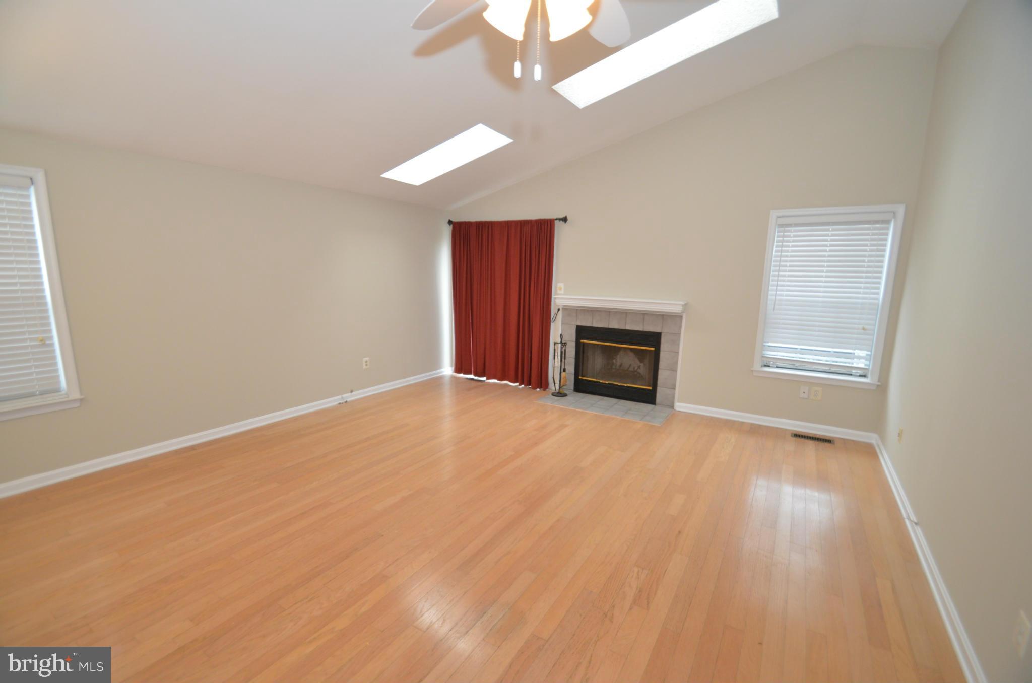 KINGSTOWNE - Residential Lease