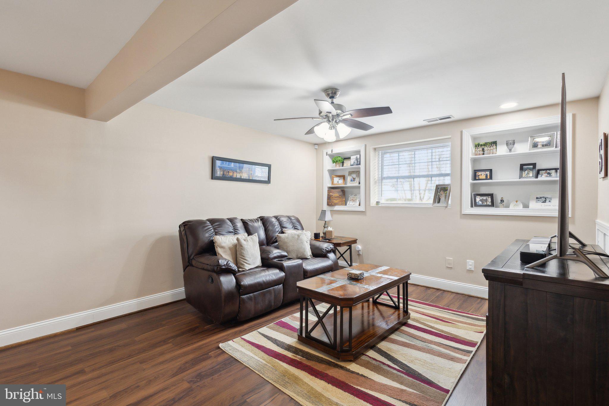 NEWINGTON FOREST - Residential