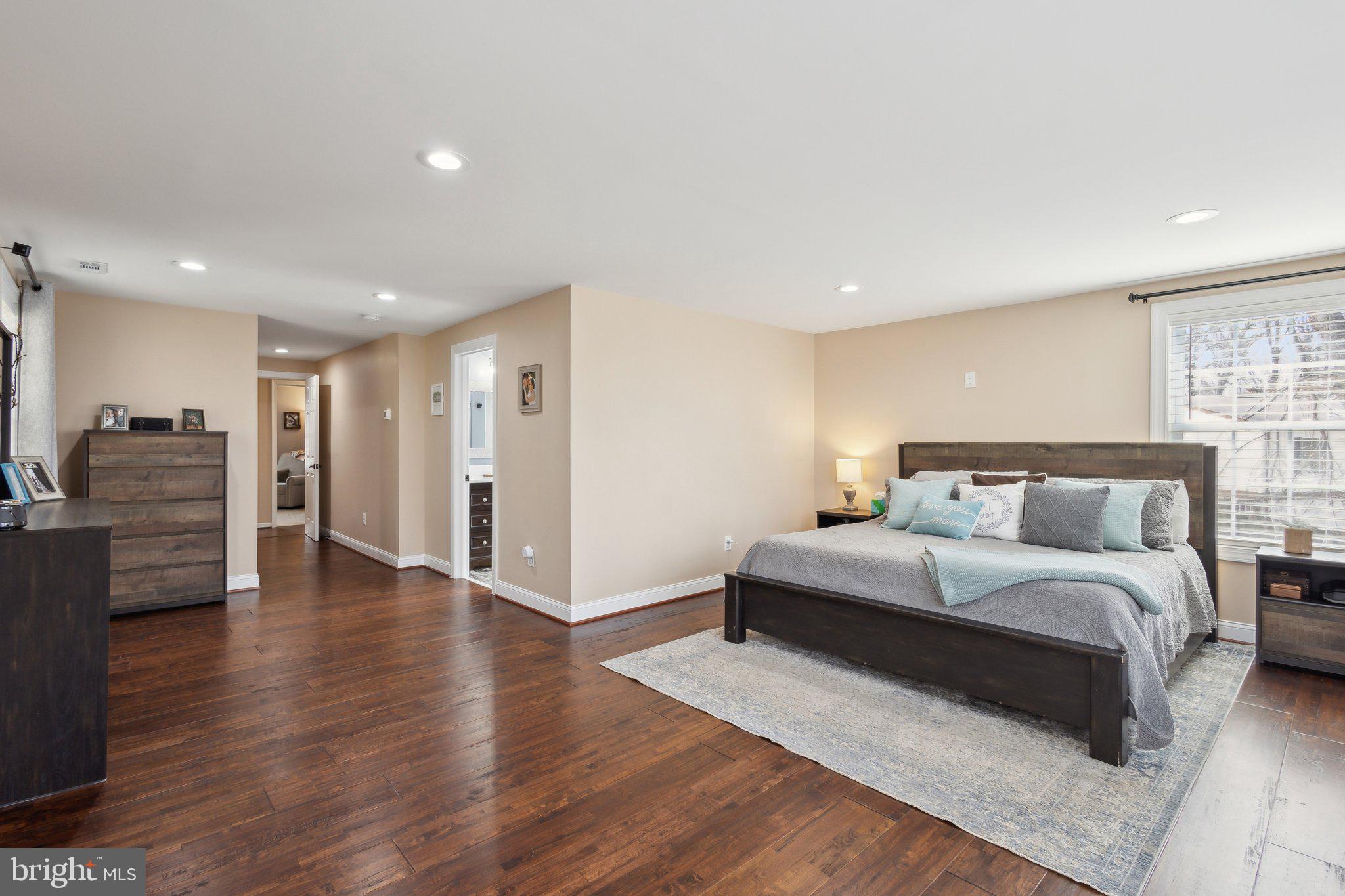 NEWINGTON FOREST - Residential