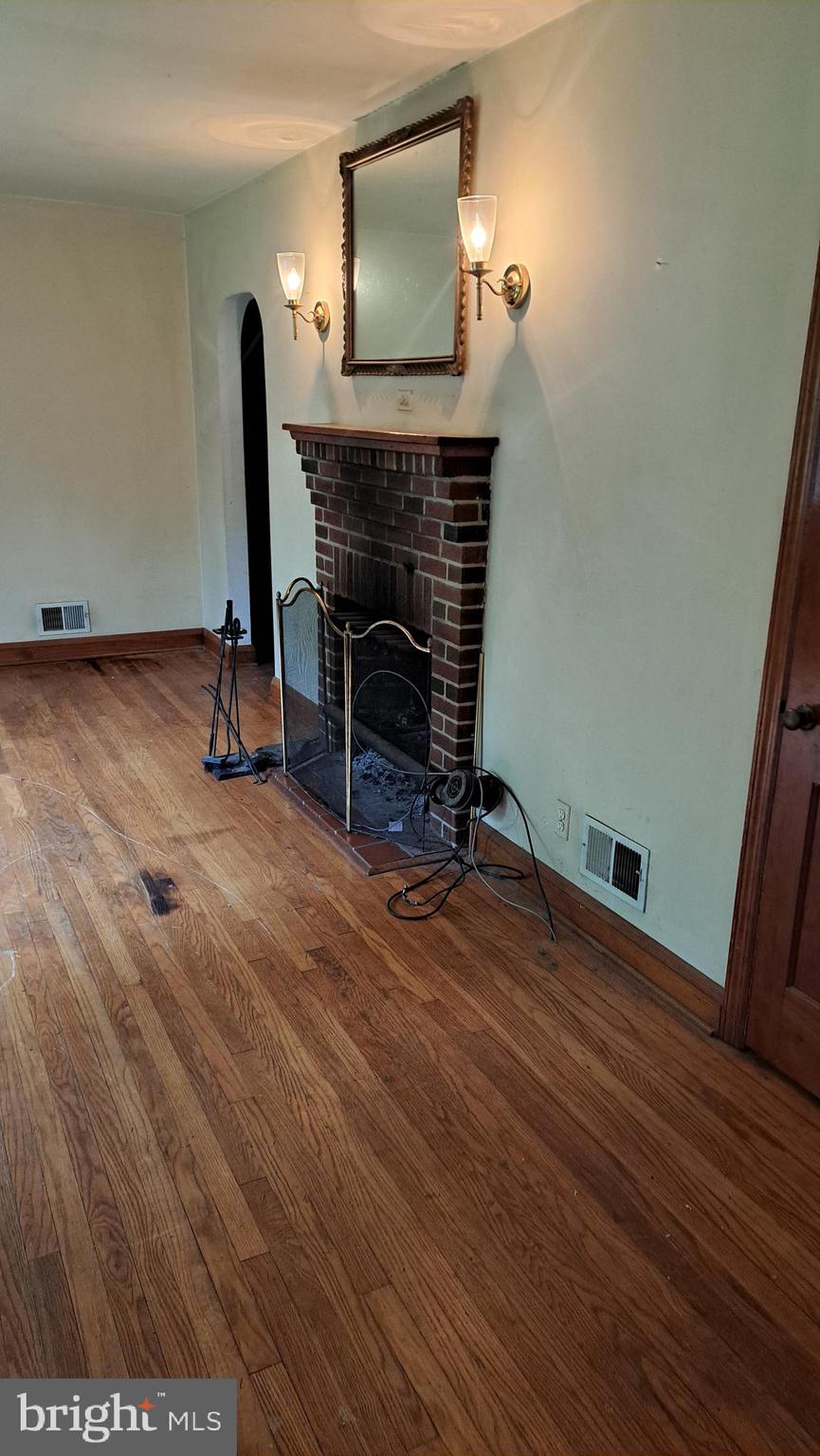 PERRY HALL - Residential