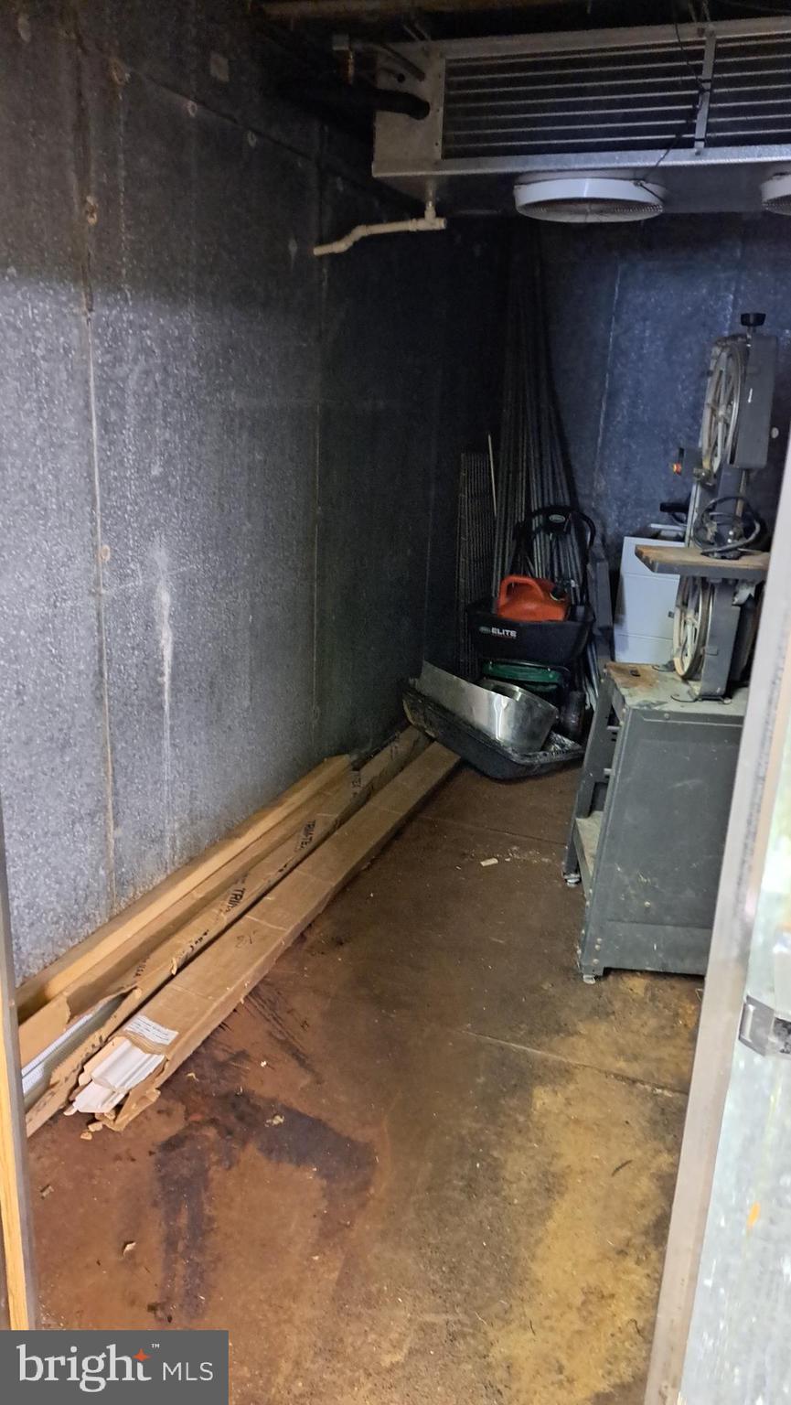 PERRY HALL - Residential