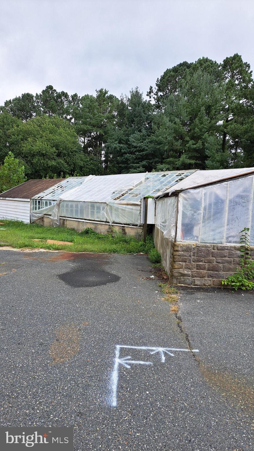 PERRY HALL - Residential