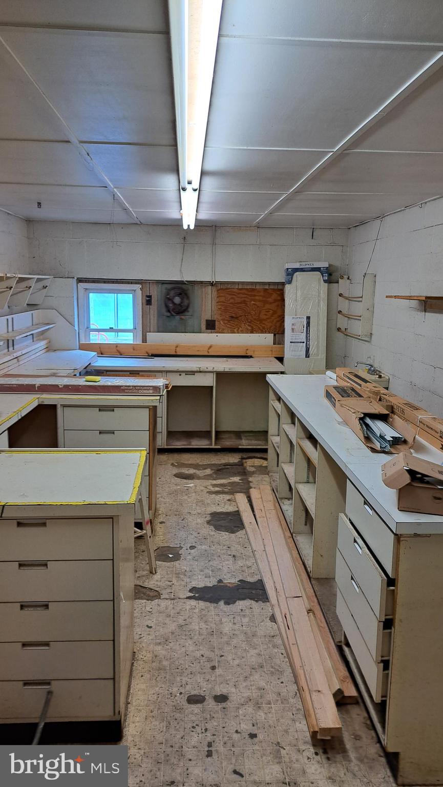 PERRY HALL - Residential