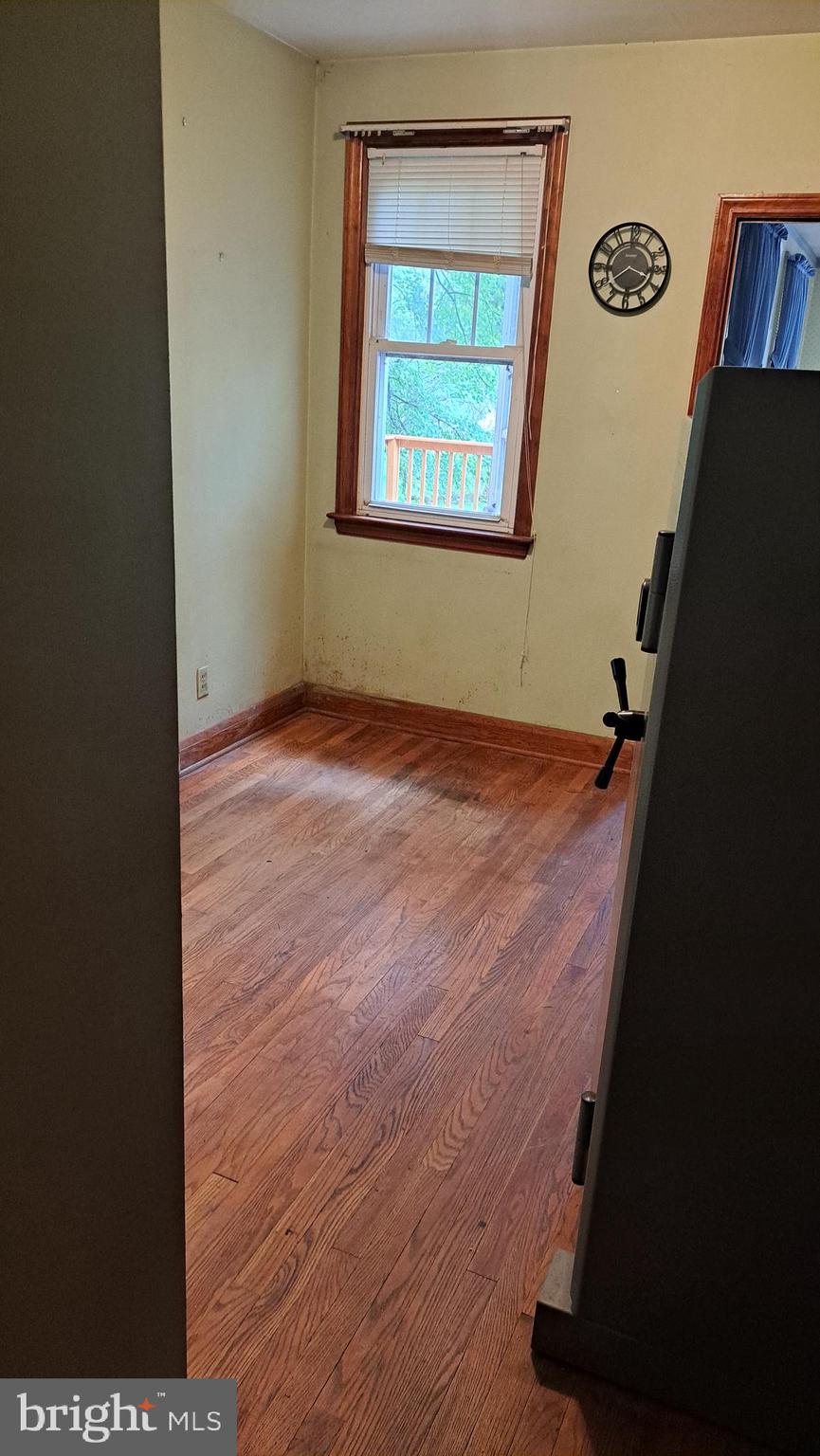 PERRY HALL - Residential