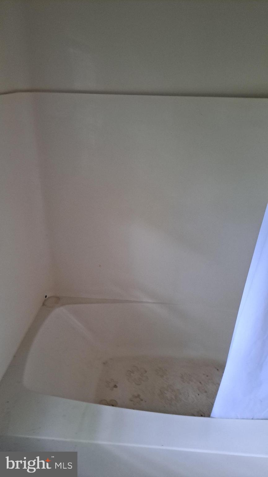 PERRY HALL - Residential