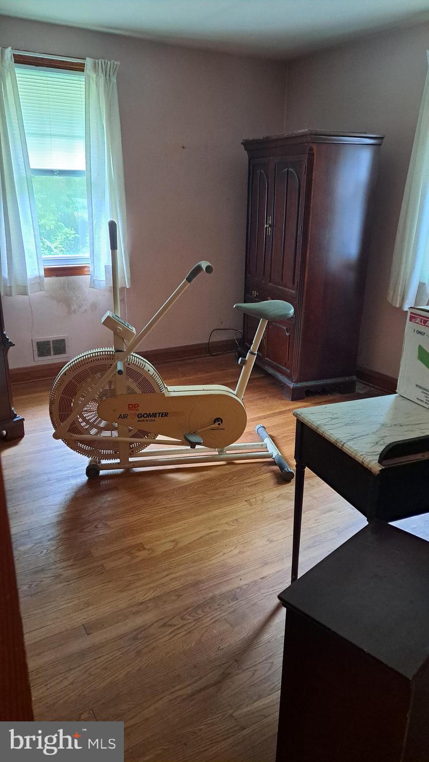 PERRY HALL - Residential