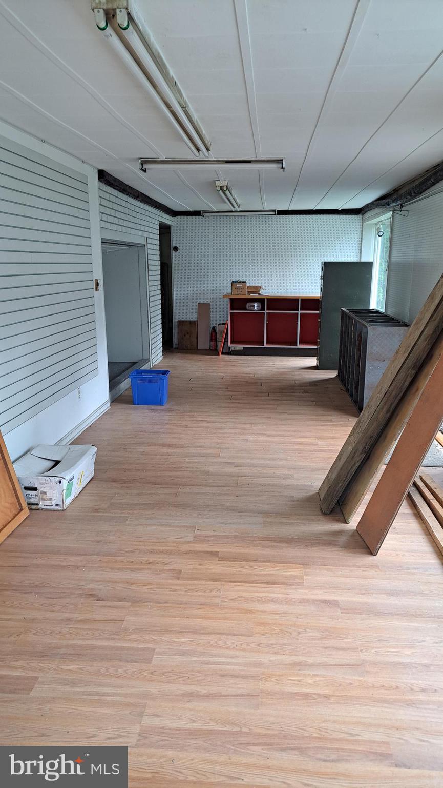 PERRY HALL - Residential