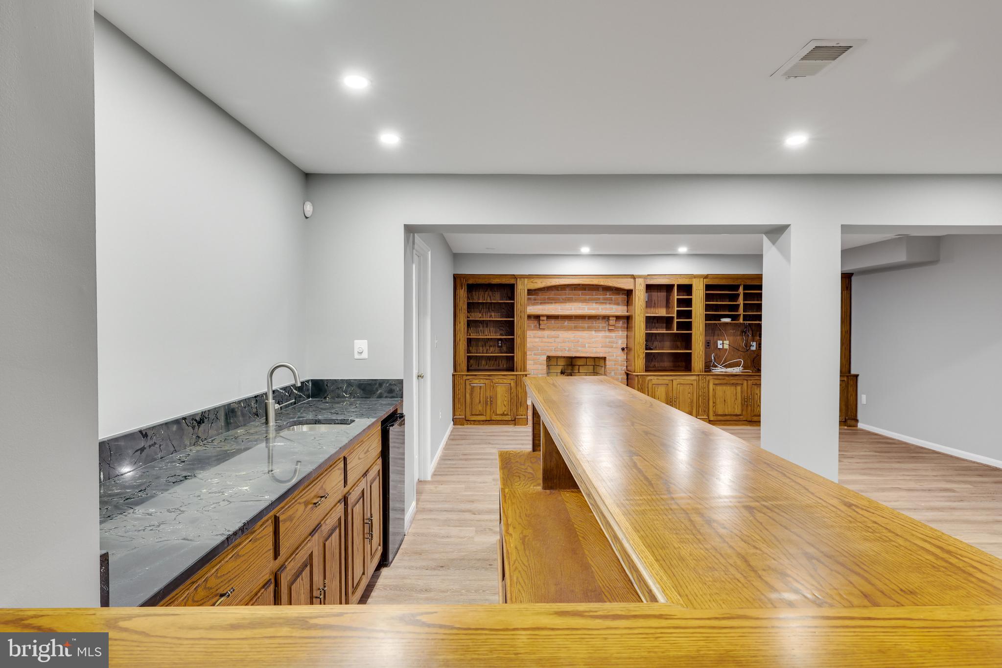 WOLFTRAP MEADOWS - Residential