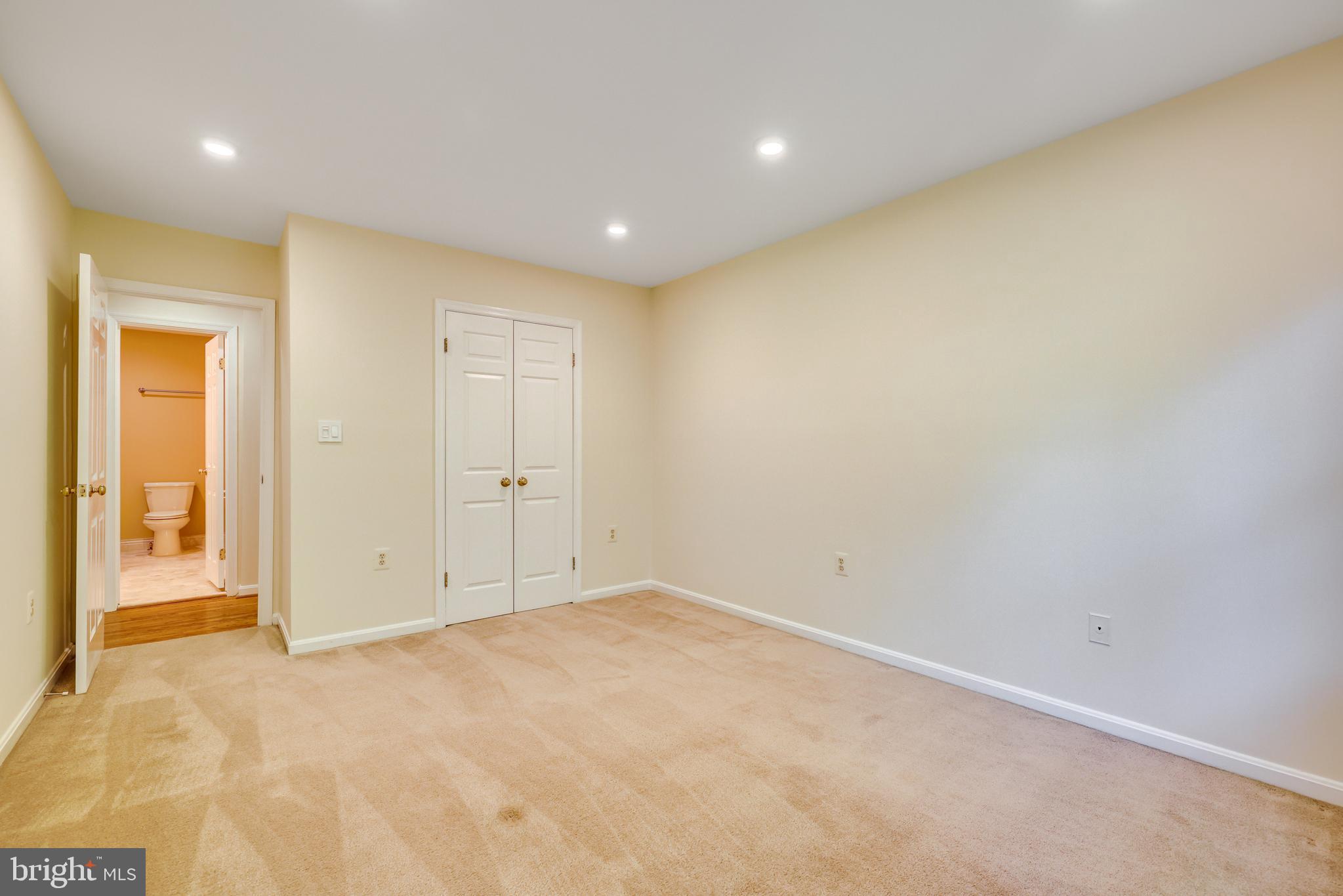 WOLFTRAP MEADOWS - Residential