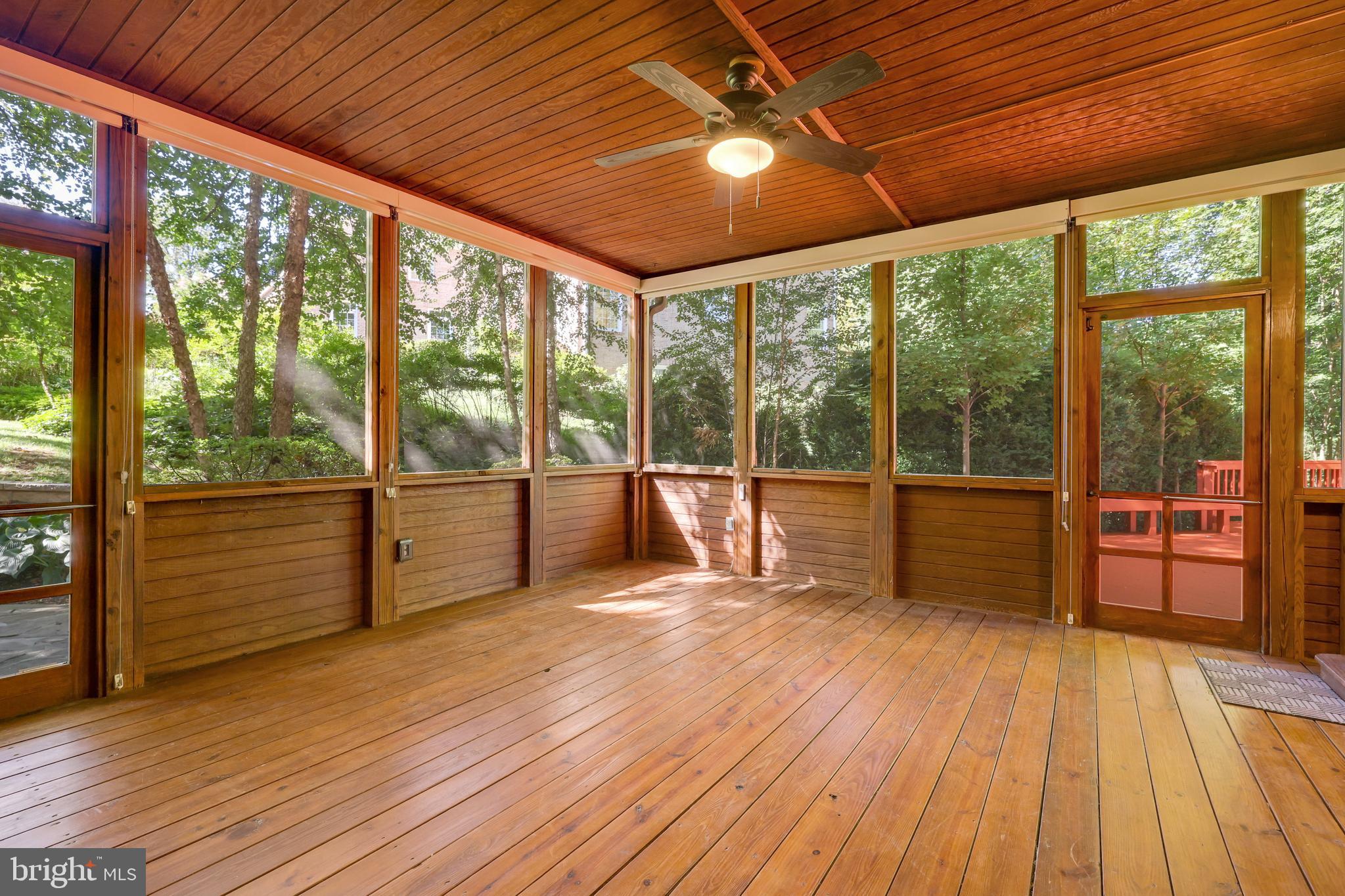 WOLFTRAP MEADOWS - Residential