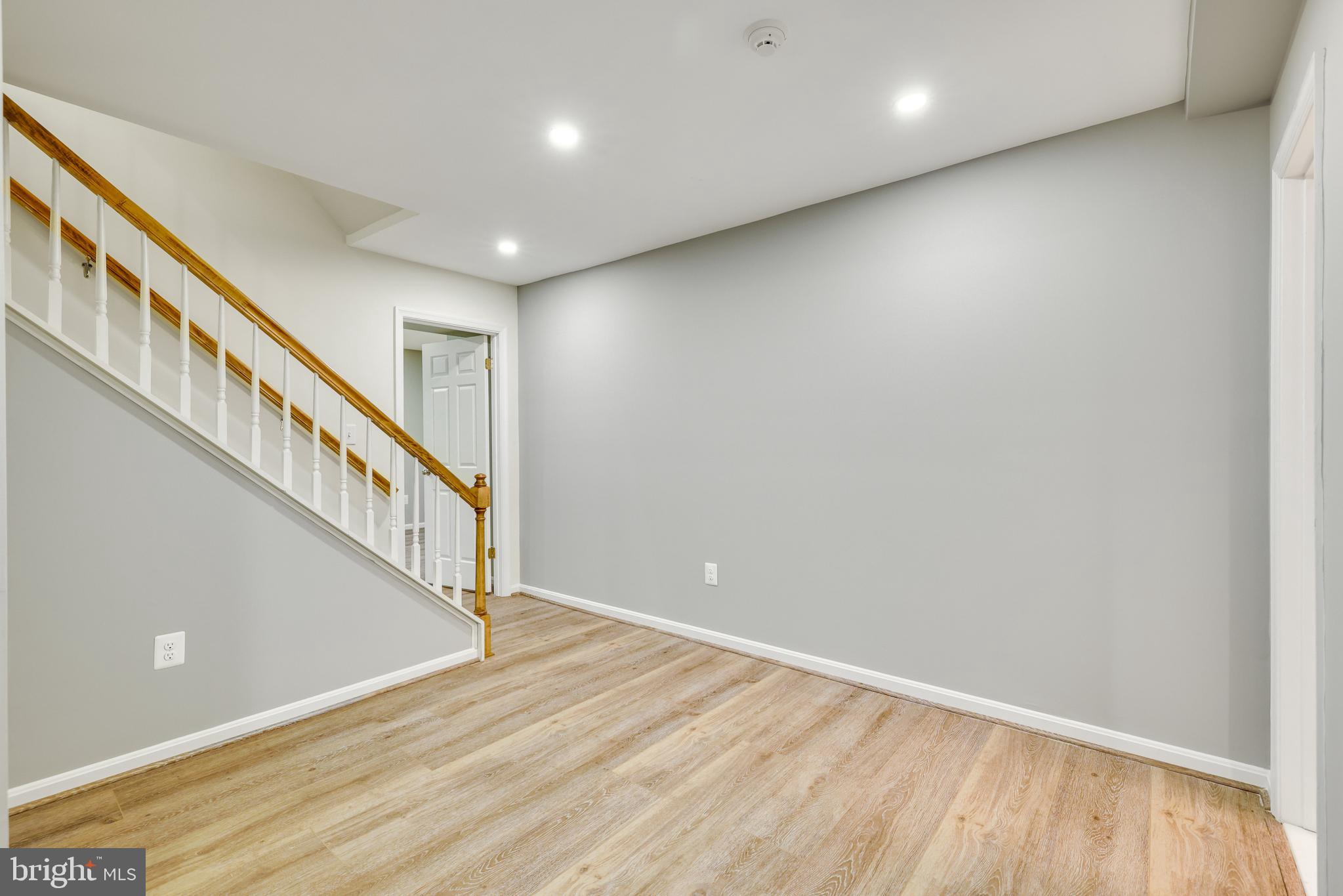 WOLFTRAP MEADOWS - Residential