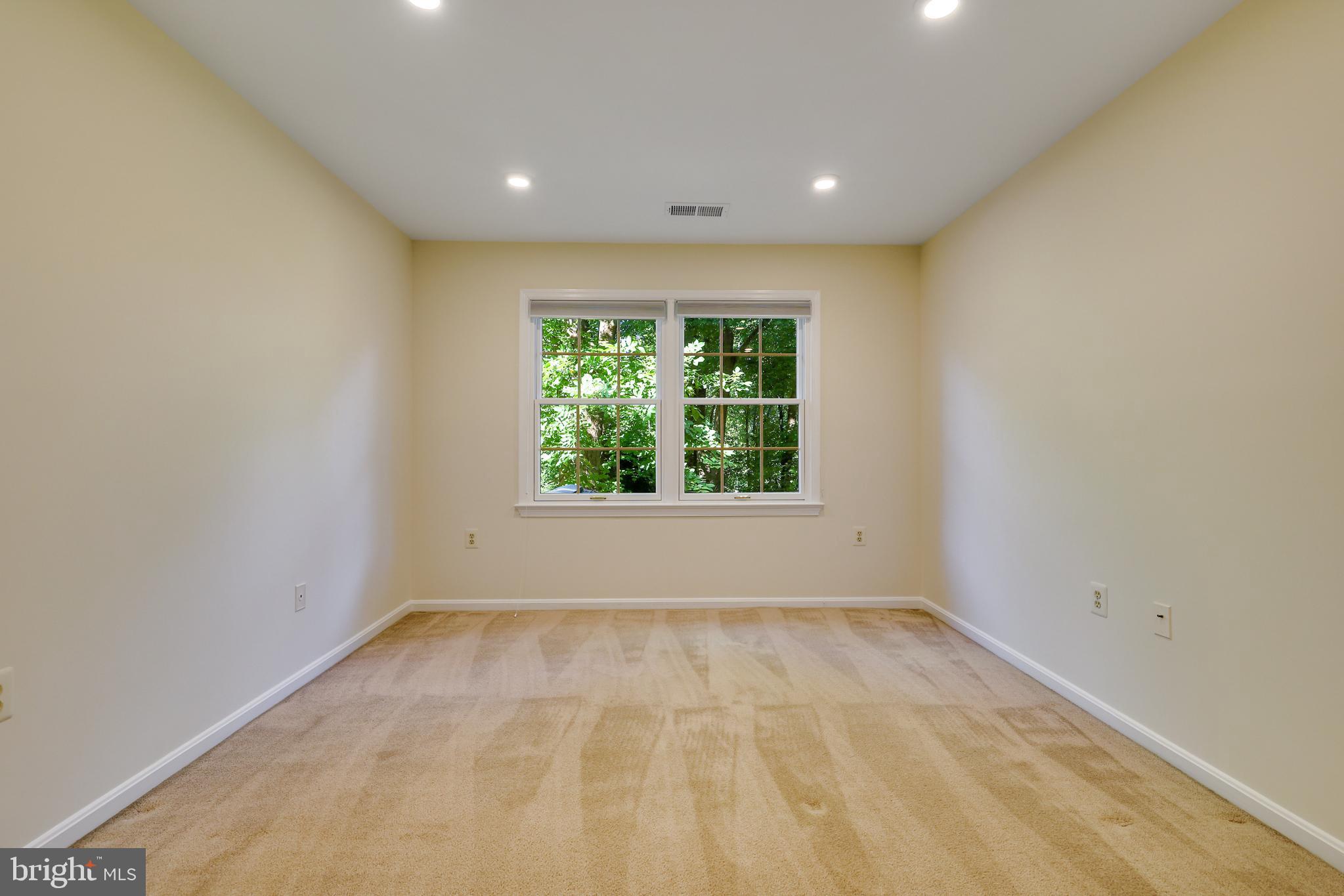 WOLFTRAP MEADOWS - Residential