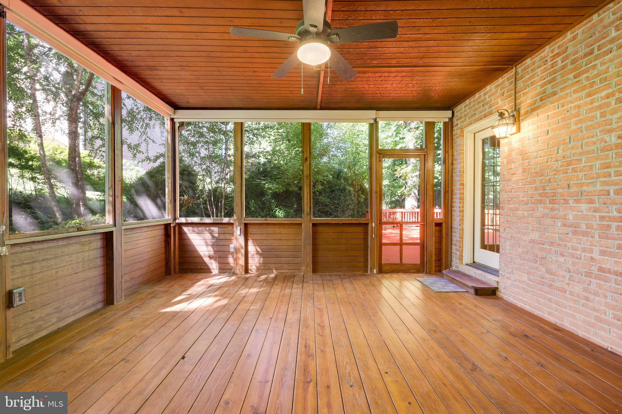 WOLFTRAP MEADOWS - Residential