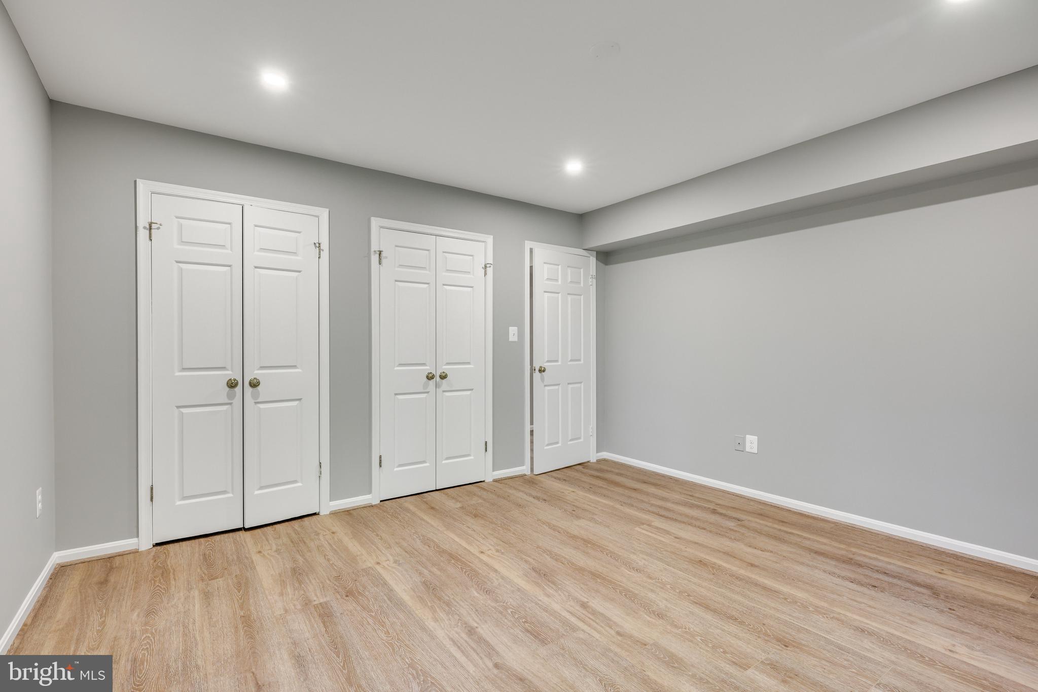 WOLFTRAP MEADOWS - Residential