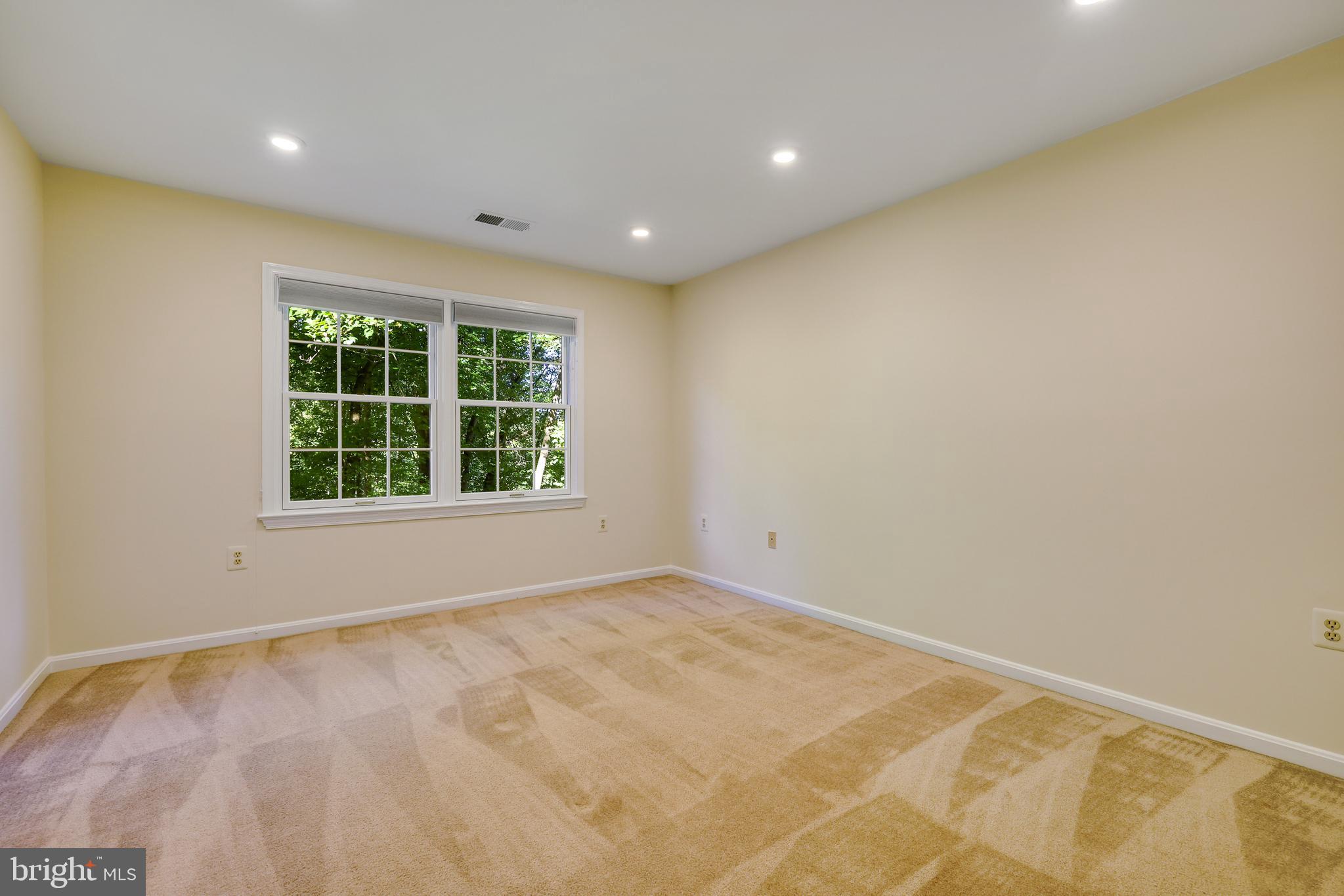 WOLFTRAP MEADOWS - Residential