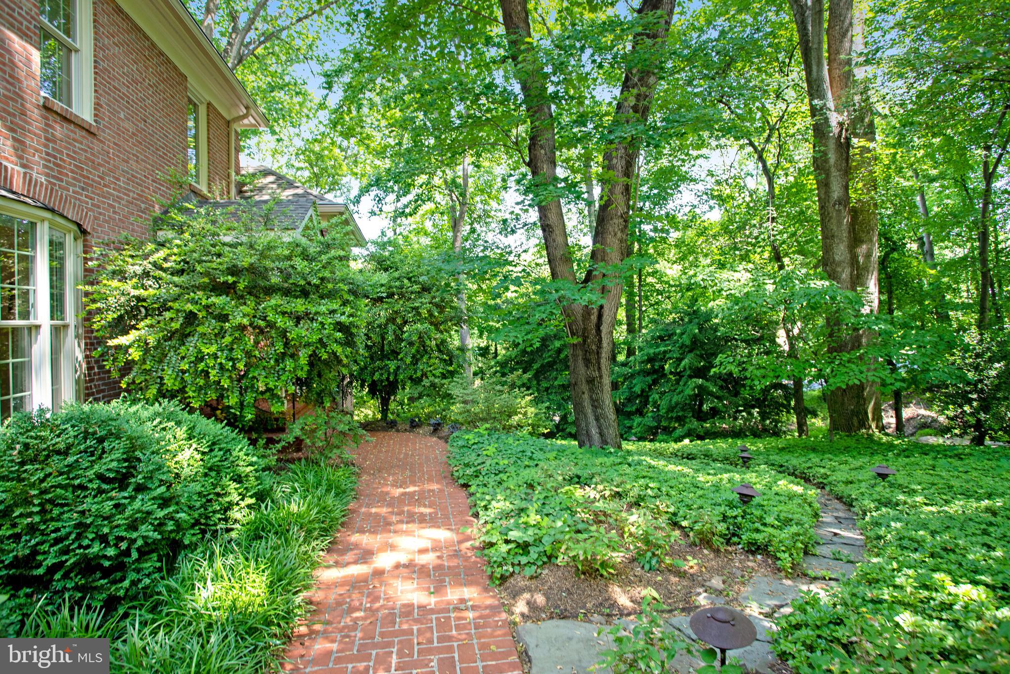 WOLFTRAP MEADOWS - Residential