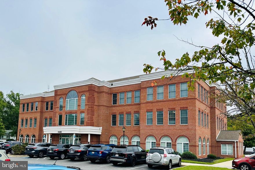 Don't miss this excellent opportunity to own an income-producing property with a strong, long-term national tenant in place. (8,2% Cap Rate ) Located in a well-maintained office complex surrounded by medical and professional tenants, this property is ideal for investors seeking stable returns.  Established Tenant: Occupied by a national tenant for the past 10 years. Lease just renewed for an additional 5 years, with a 5-year renewal option in place. 
Well Maintained: New carpet and paint are scheduled to be completed, ensuring the space remains in top condition. Professional Environment: Located in a thriving business park with professional and medical offices nearby. 
By Appointment Only: Property viewings require pre-qualification and must be scheduled with listing agents present. No walk-ins permitted. 
A strong, secure investment in a growing commercial hub. Contact us today to schedule your private showing. Must sign NDA prior to showing.