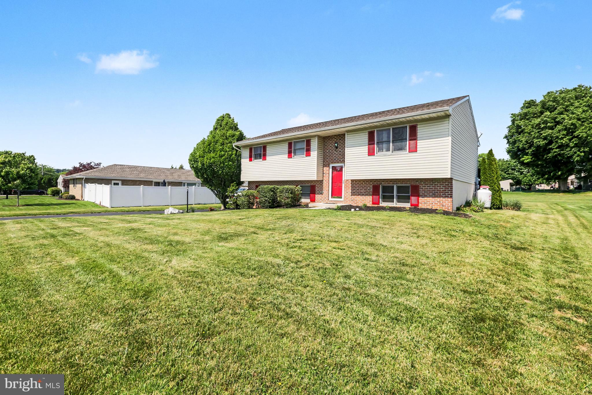 212 BRUNSWICK LANE