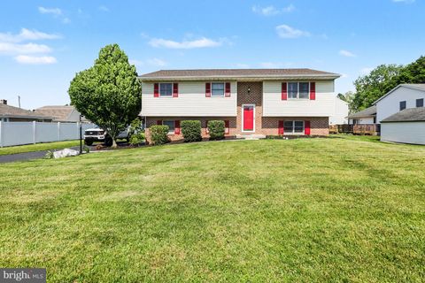 212 BRUNSWICK LANE PALMYRA PA 17078