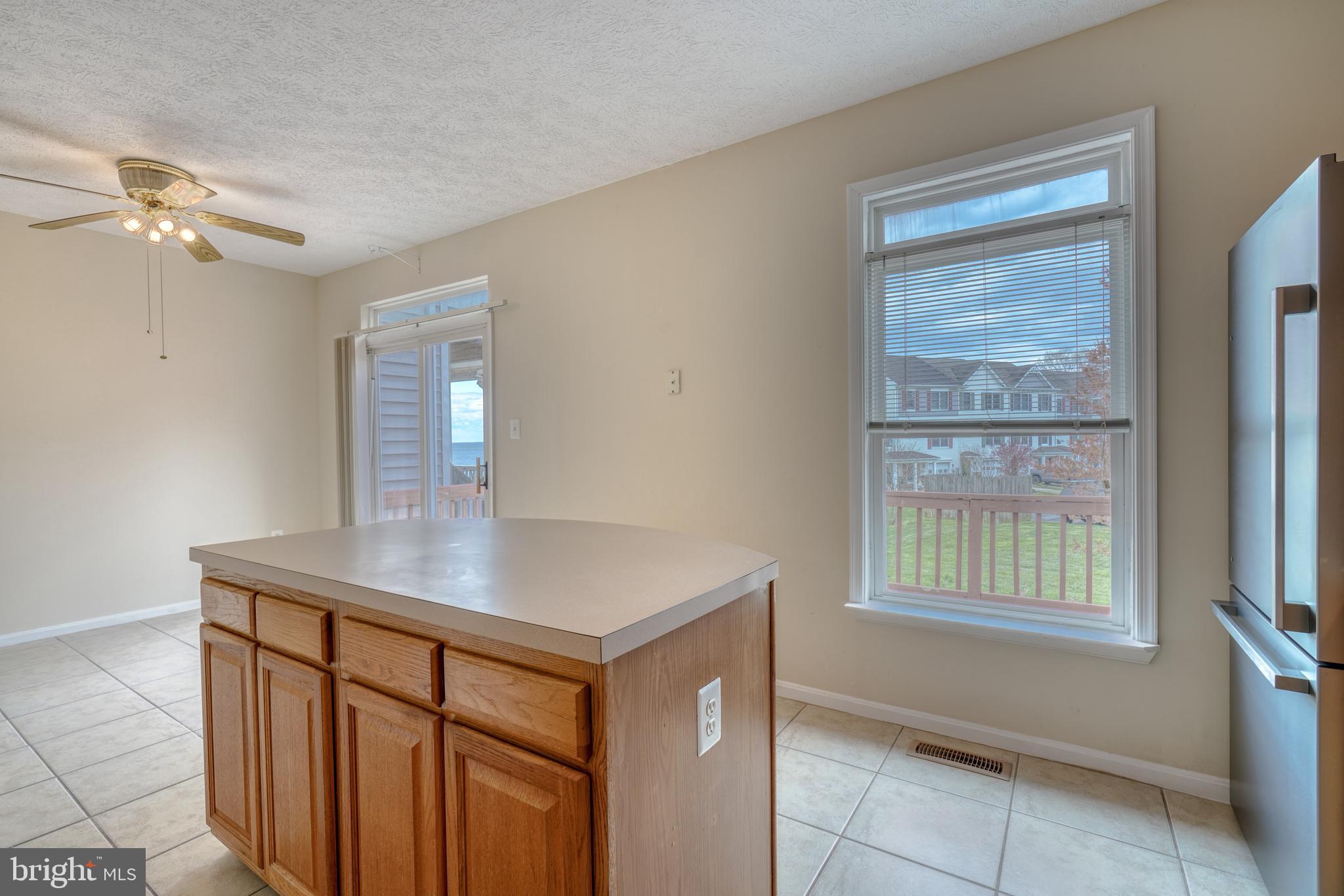 VILLAS ON WATERS EDGE - Residential