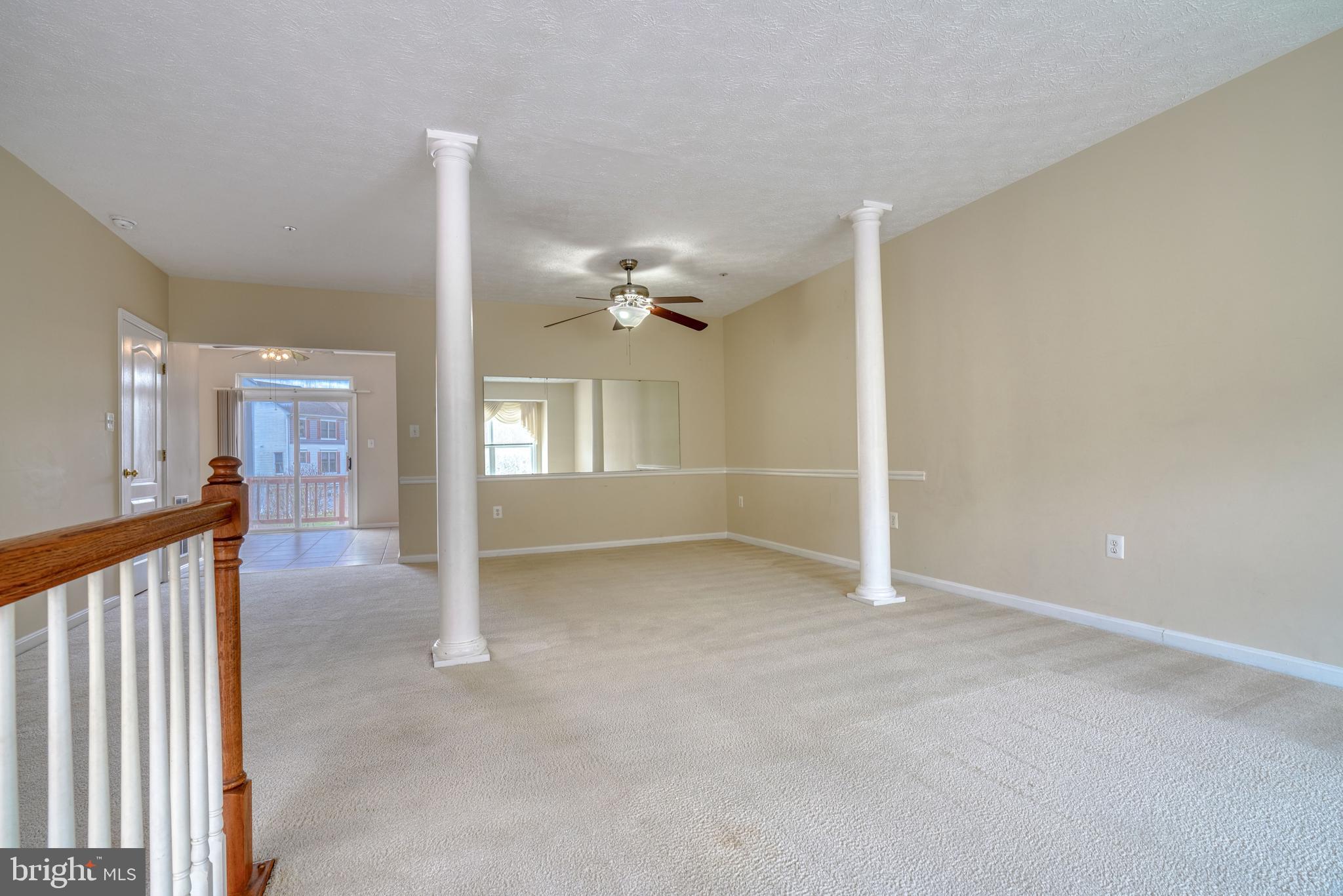 VILLAS ON WATERS EDGE - Residential