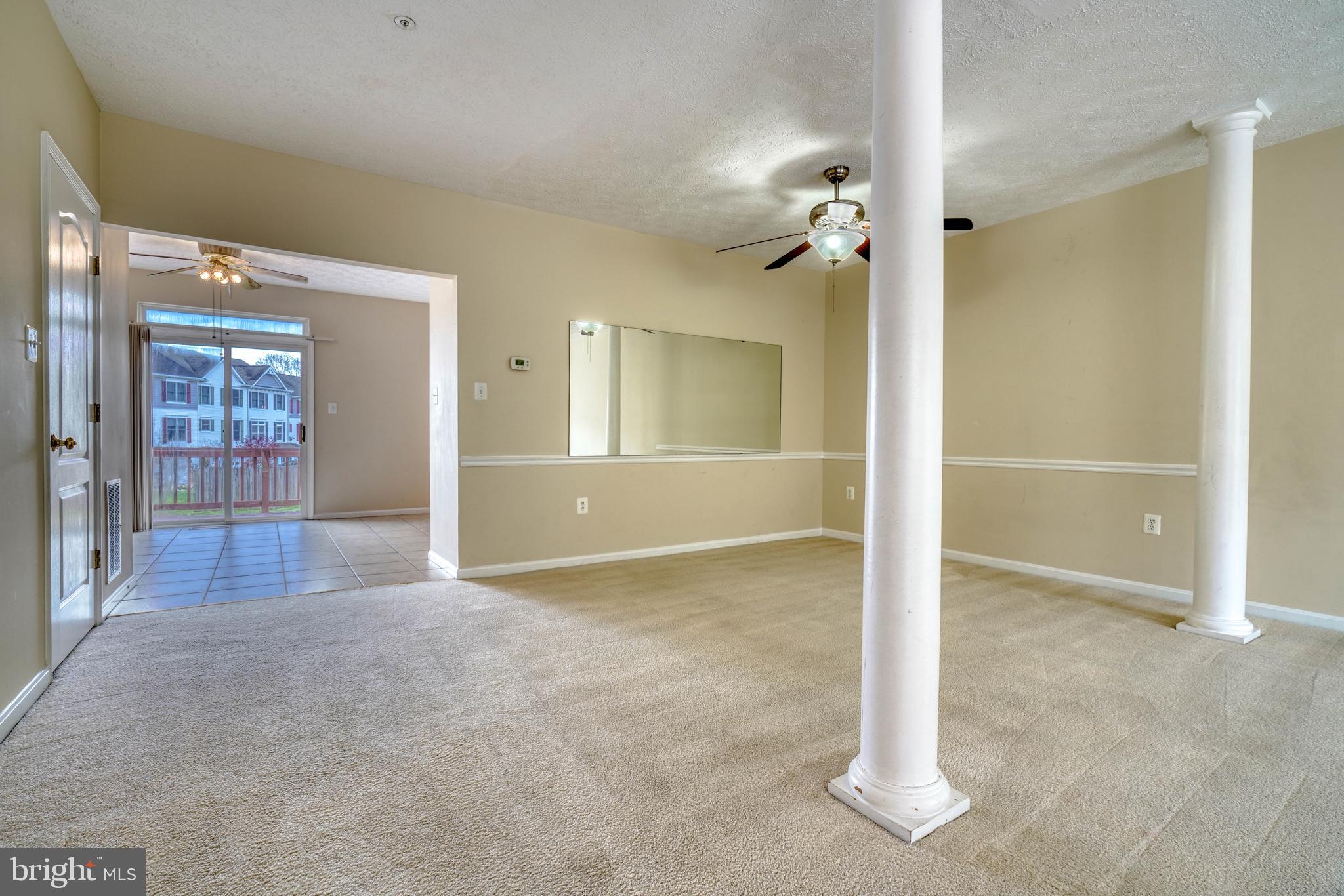 VILLAS ON WATERS EDGE - Residential