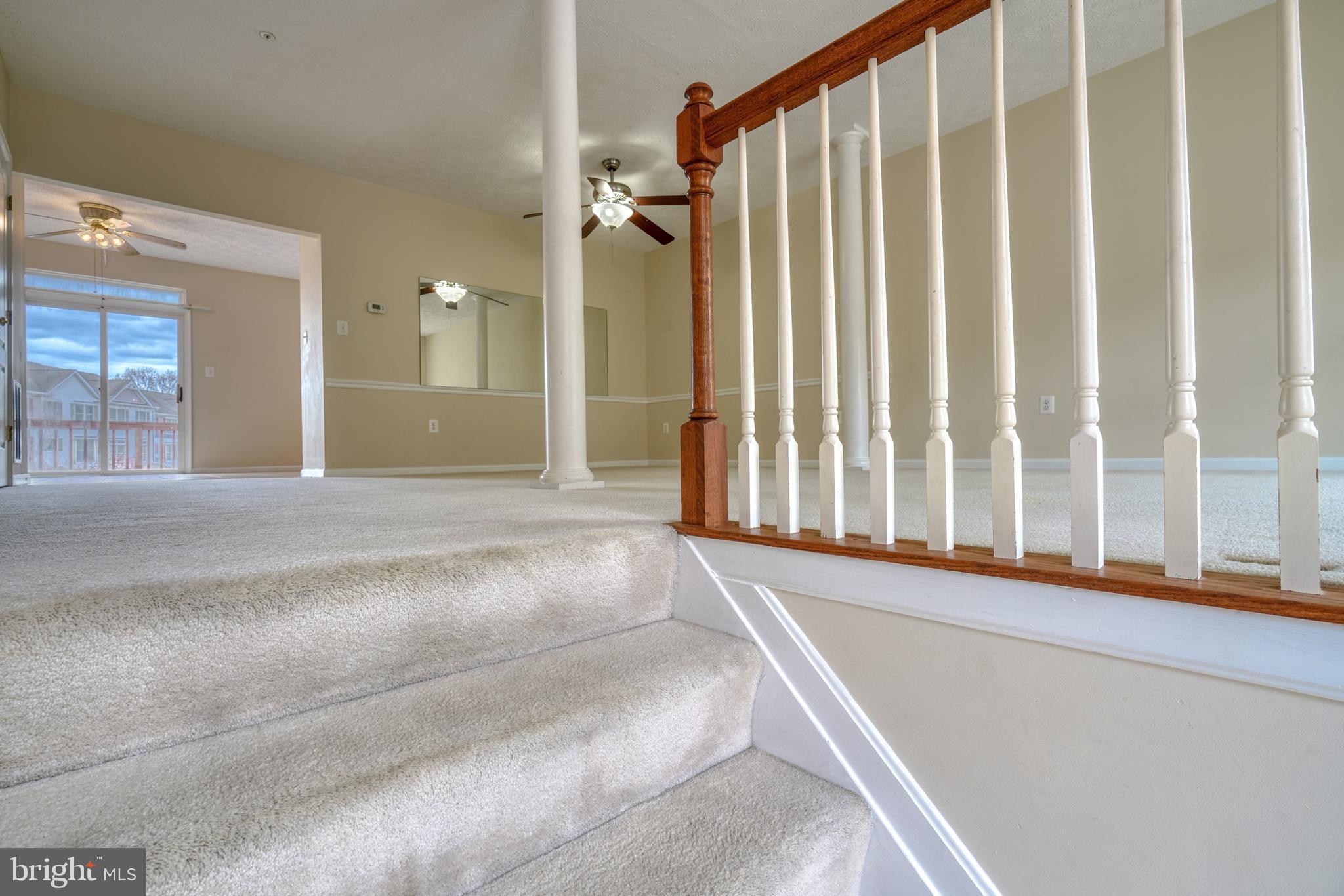 VILLAS ON WATERS EDGE - Residential