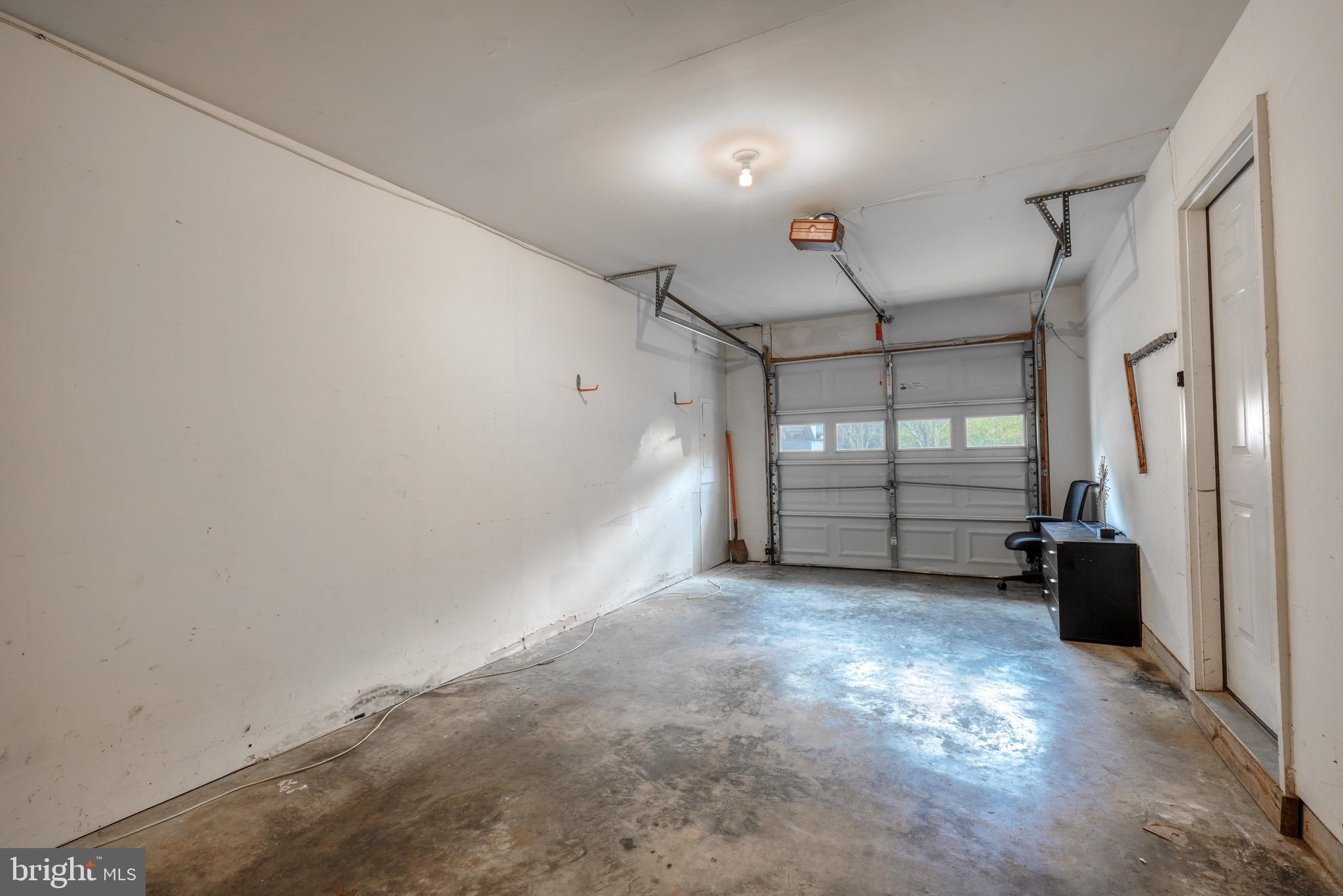 VILLAS ON WATERS EDGE - Residential