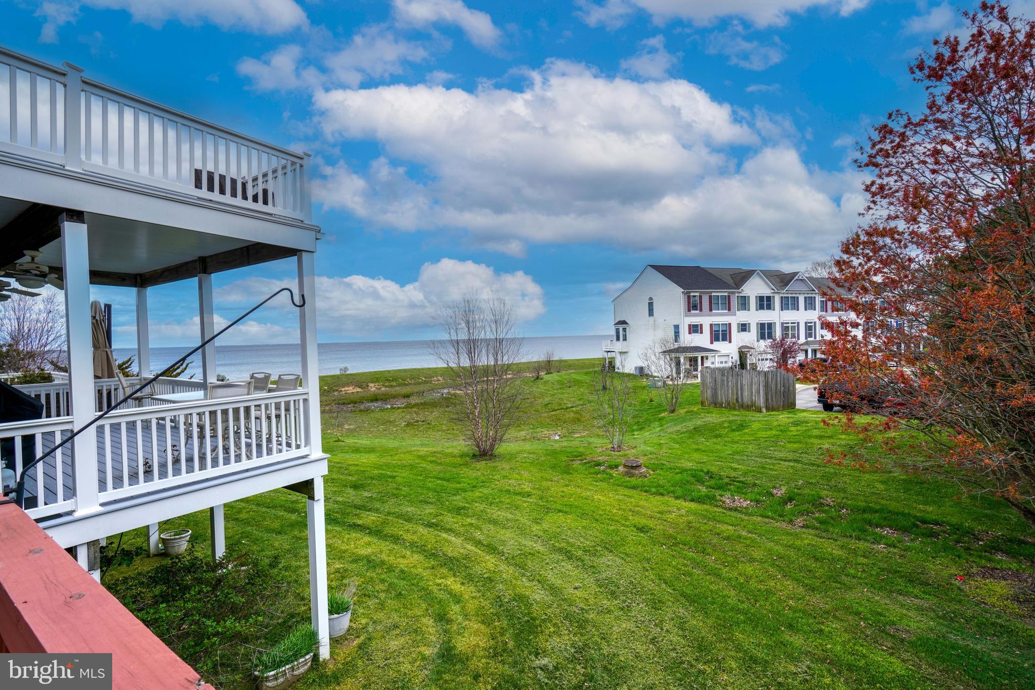 VILLAS ON WATERS EDGE - Residential