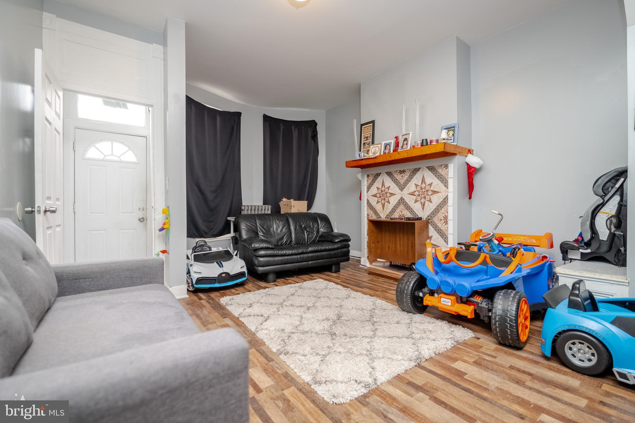 BROADWAY EAST - Residential