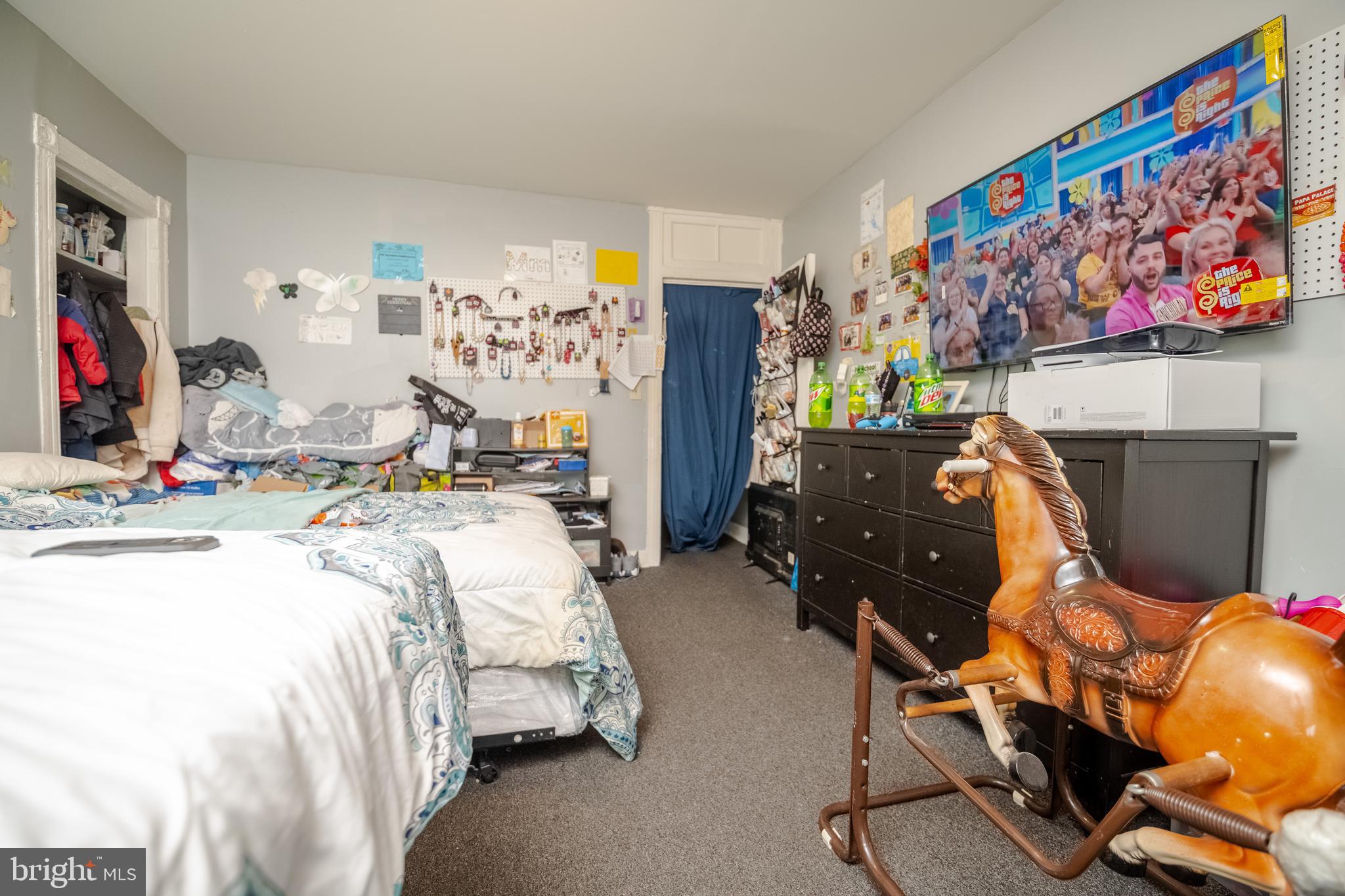 BROADWAY EAST - Residential