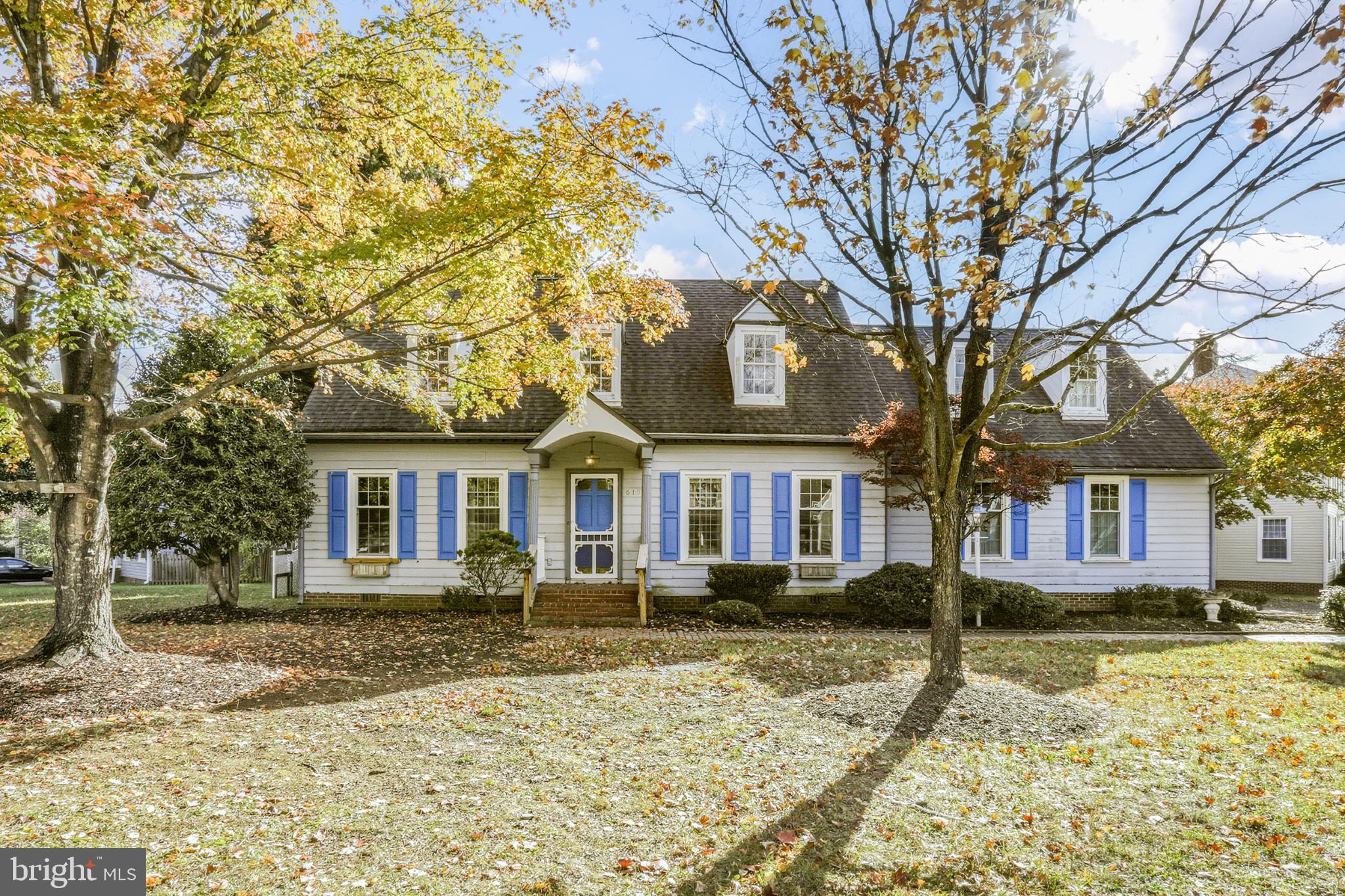 6104 PATRICIAN COURT