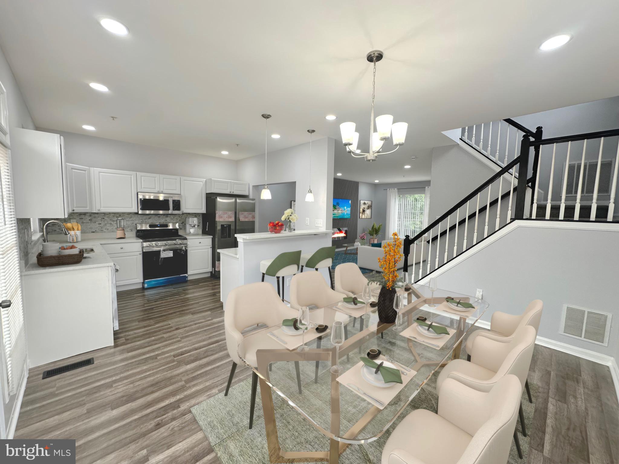 NORTHRIDGE - Residential