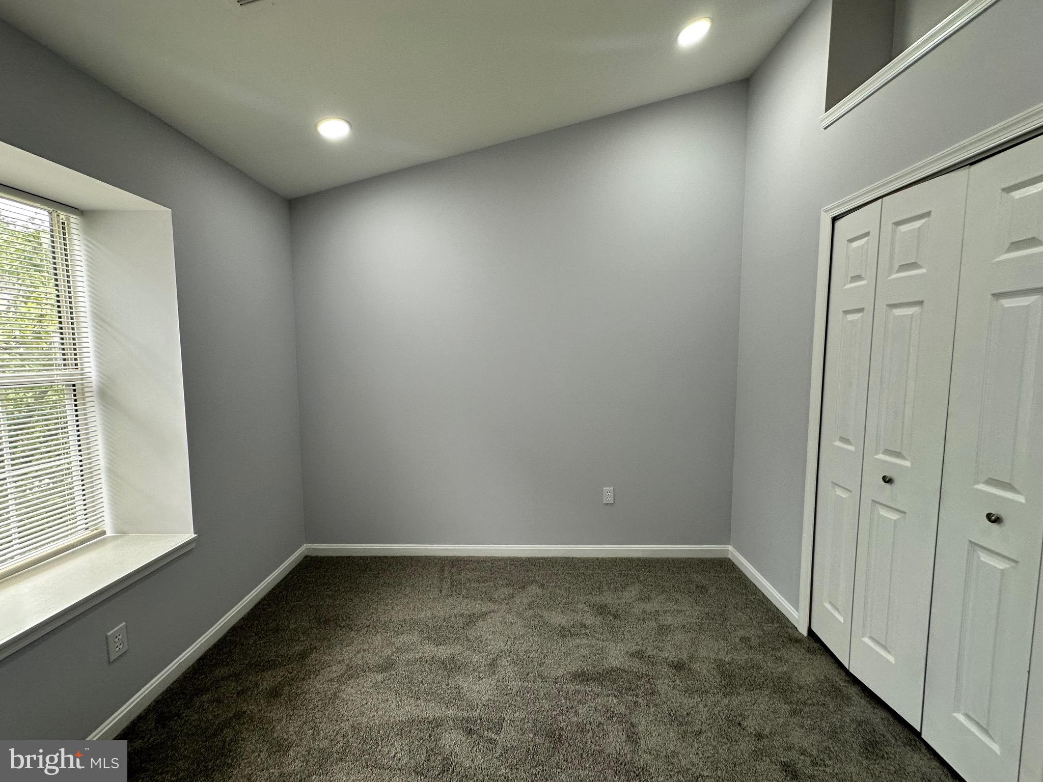 NORTHRIDGE - Residential