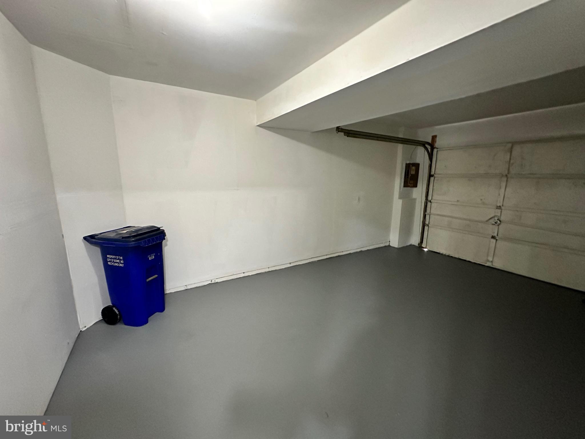 NORTHRIDGE - Residential