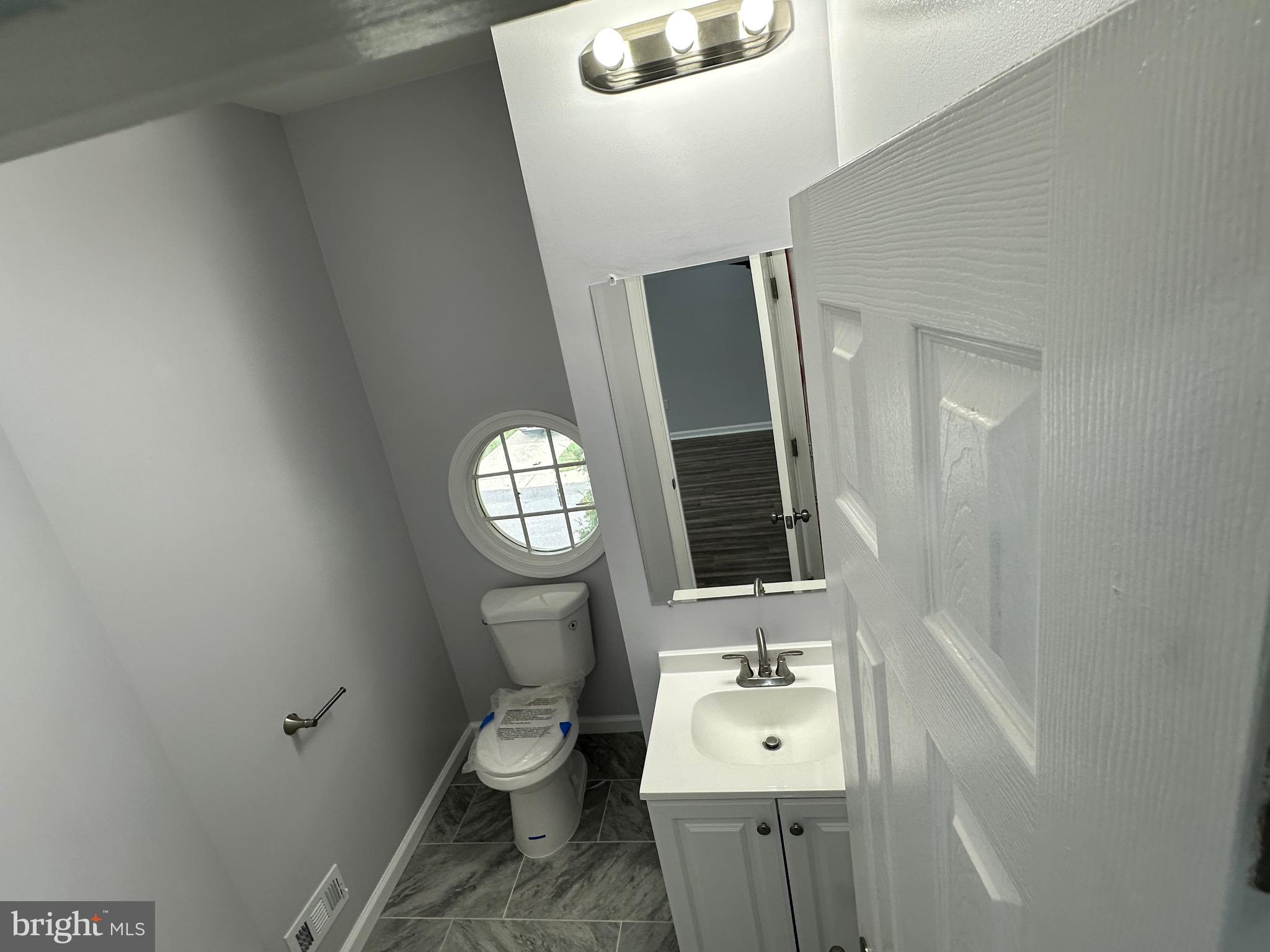 NORTHRIDGE - Residential